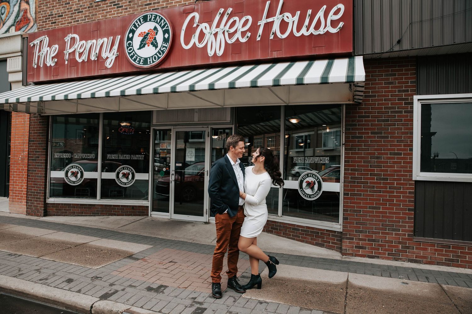 downtown lethbridge couples engagement session pictures