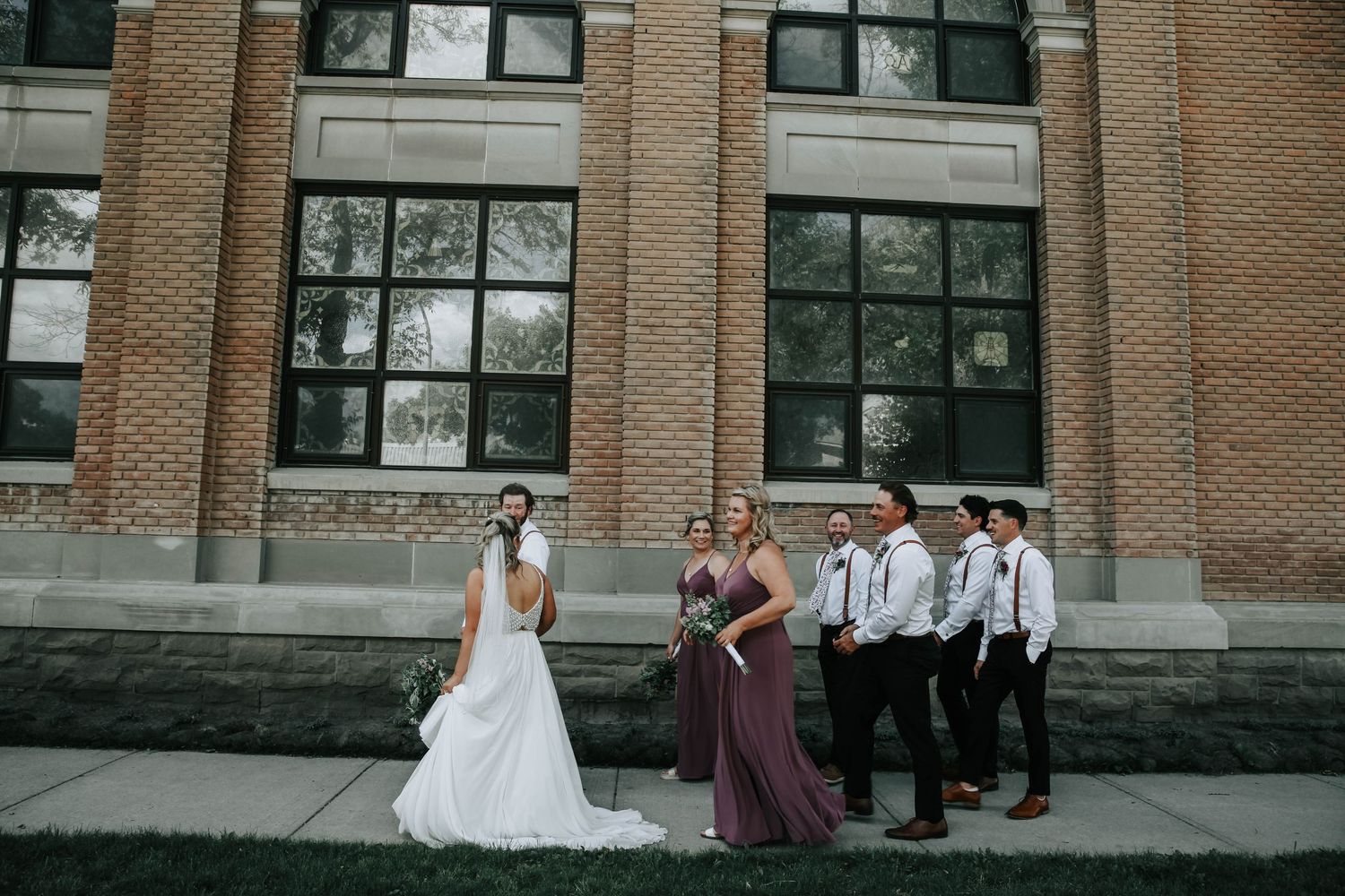 wedding photography in lethbridge alberta, downtown couples and bridal party pictures
