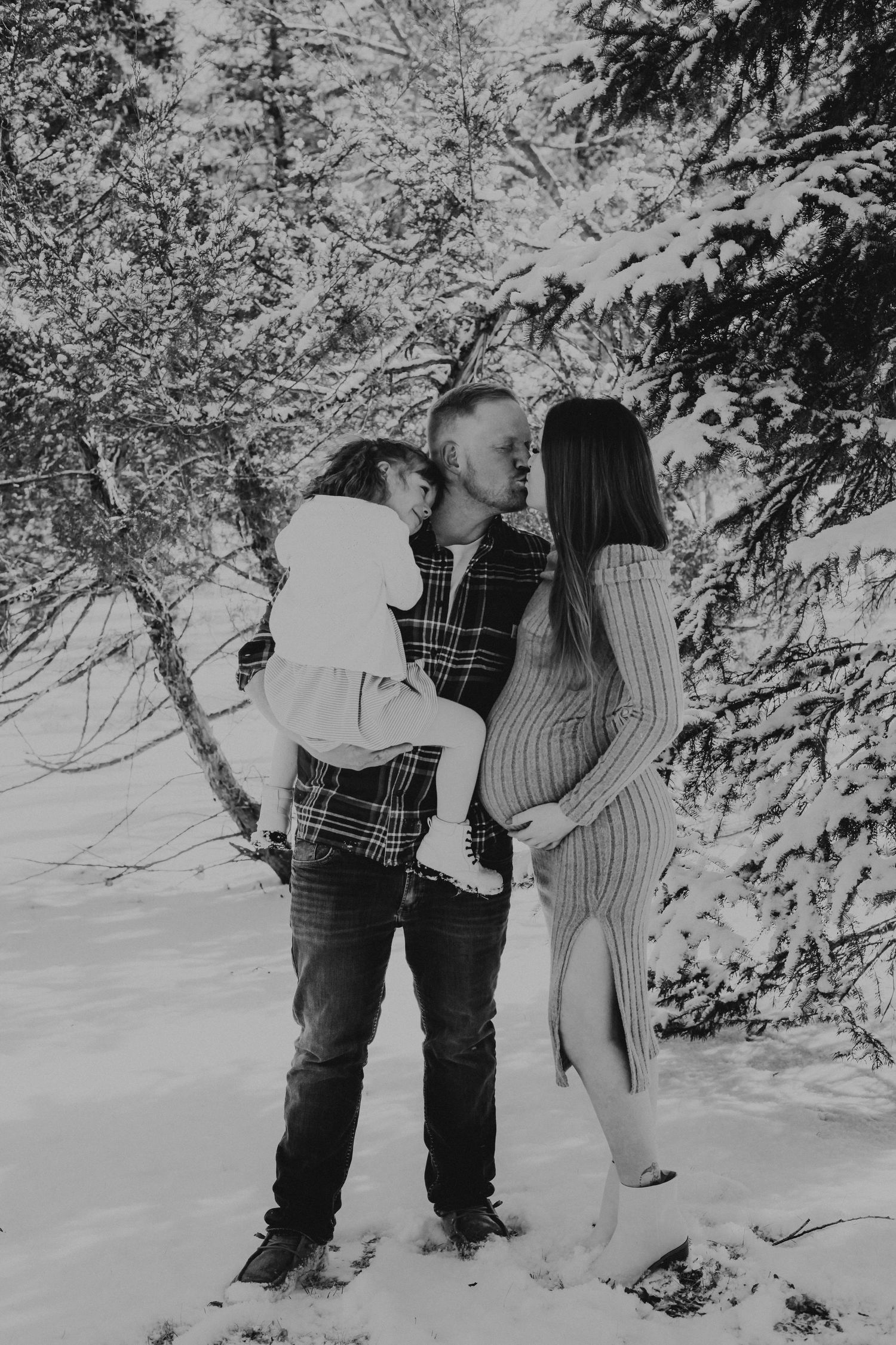 family maternity session in lethbridge