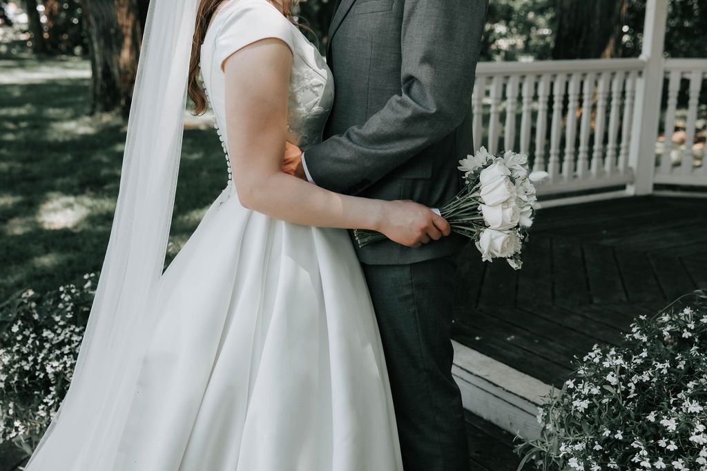 july wedding at the norland historic estate in lethbridge alberta