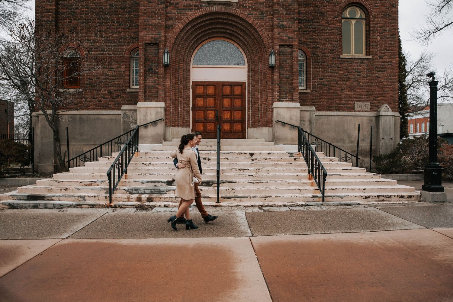 downtown lethbridge couples engagement session pictures