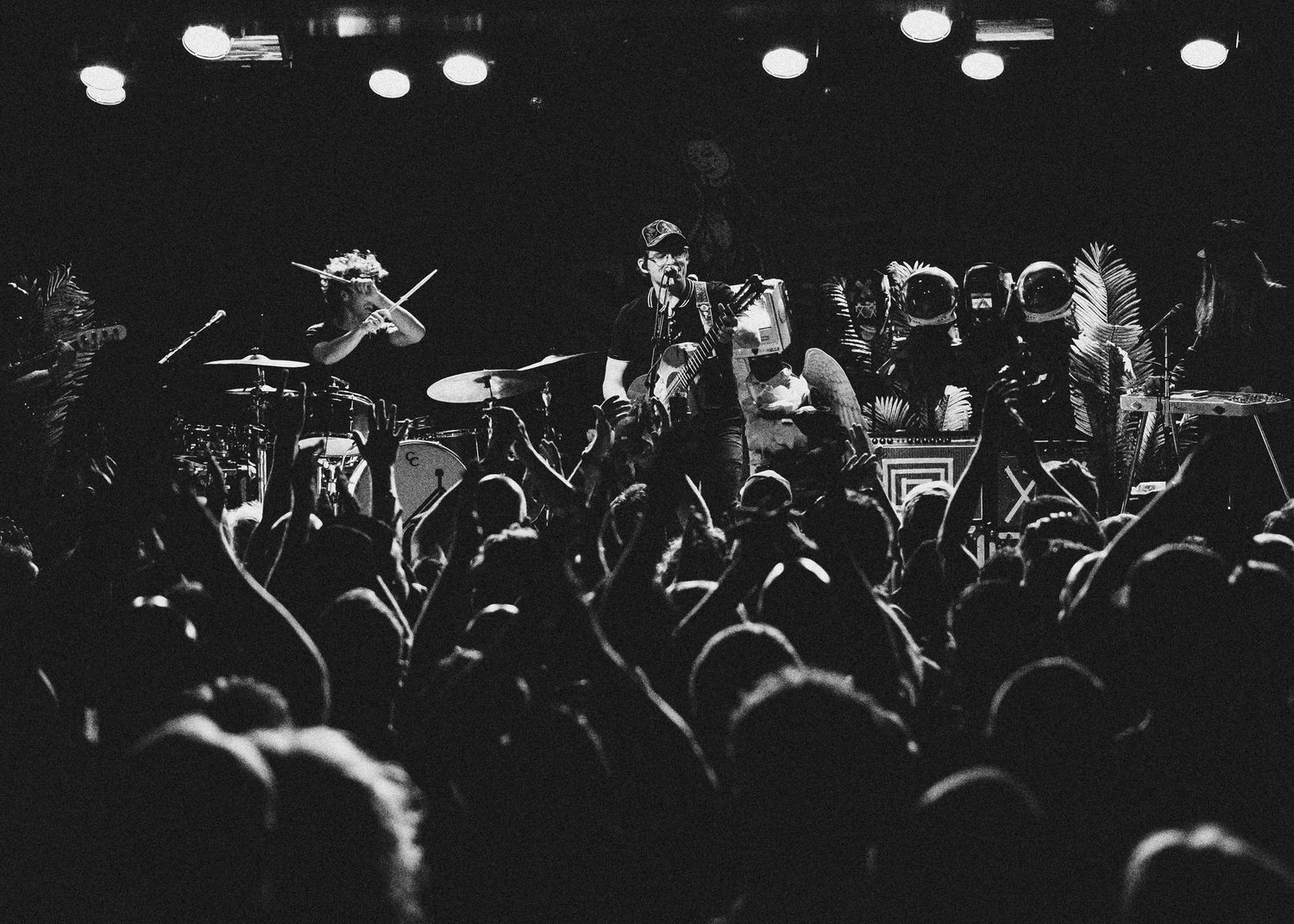 Stephen Wilson Jr. performing in Amsterdam during his EU/UK summer tour in 2025.