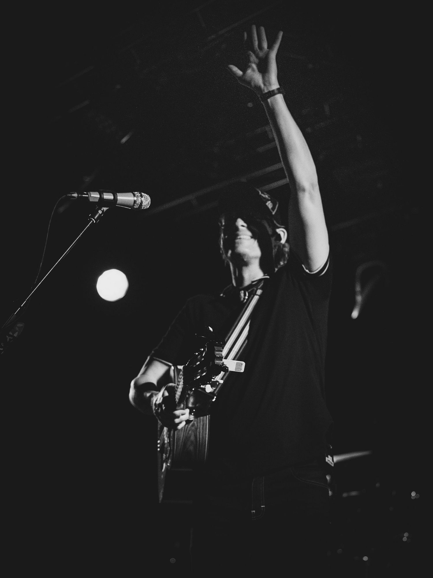 Stephen Wilson Jr. performing in Amsterdam during his EU/UK summer tour in 2025.