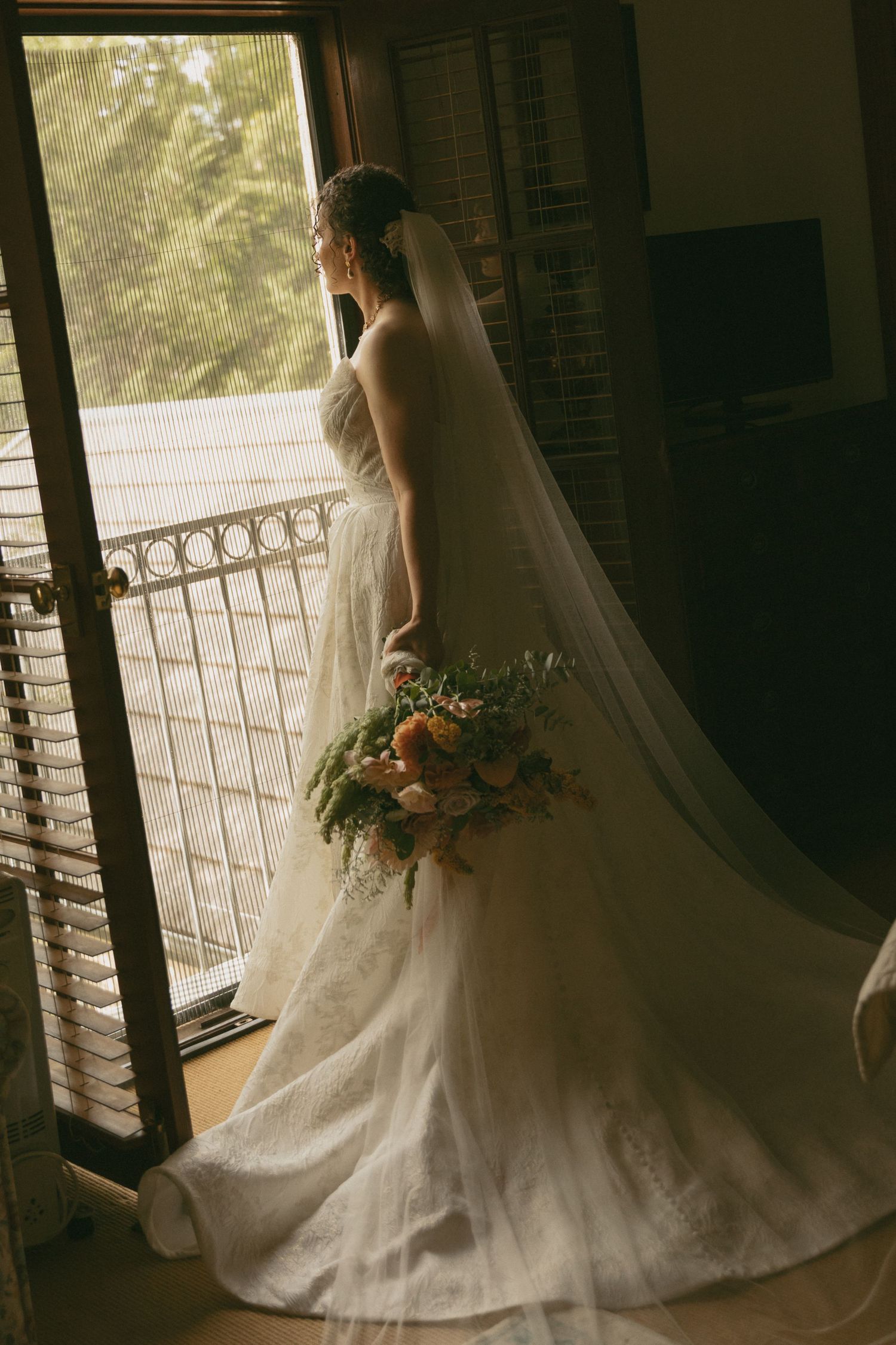 Bride before she walks down the isle