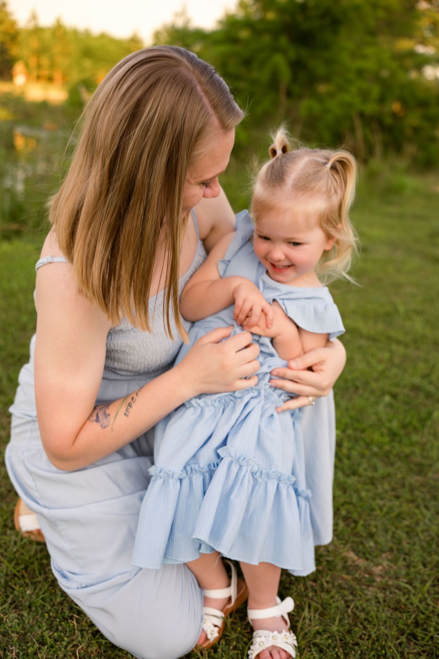 North Carolina wedding & portrait photographer serving Fayetteville and Eastern NC, specializing in couples, families, maternity & newborns.