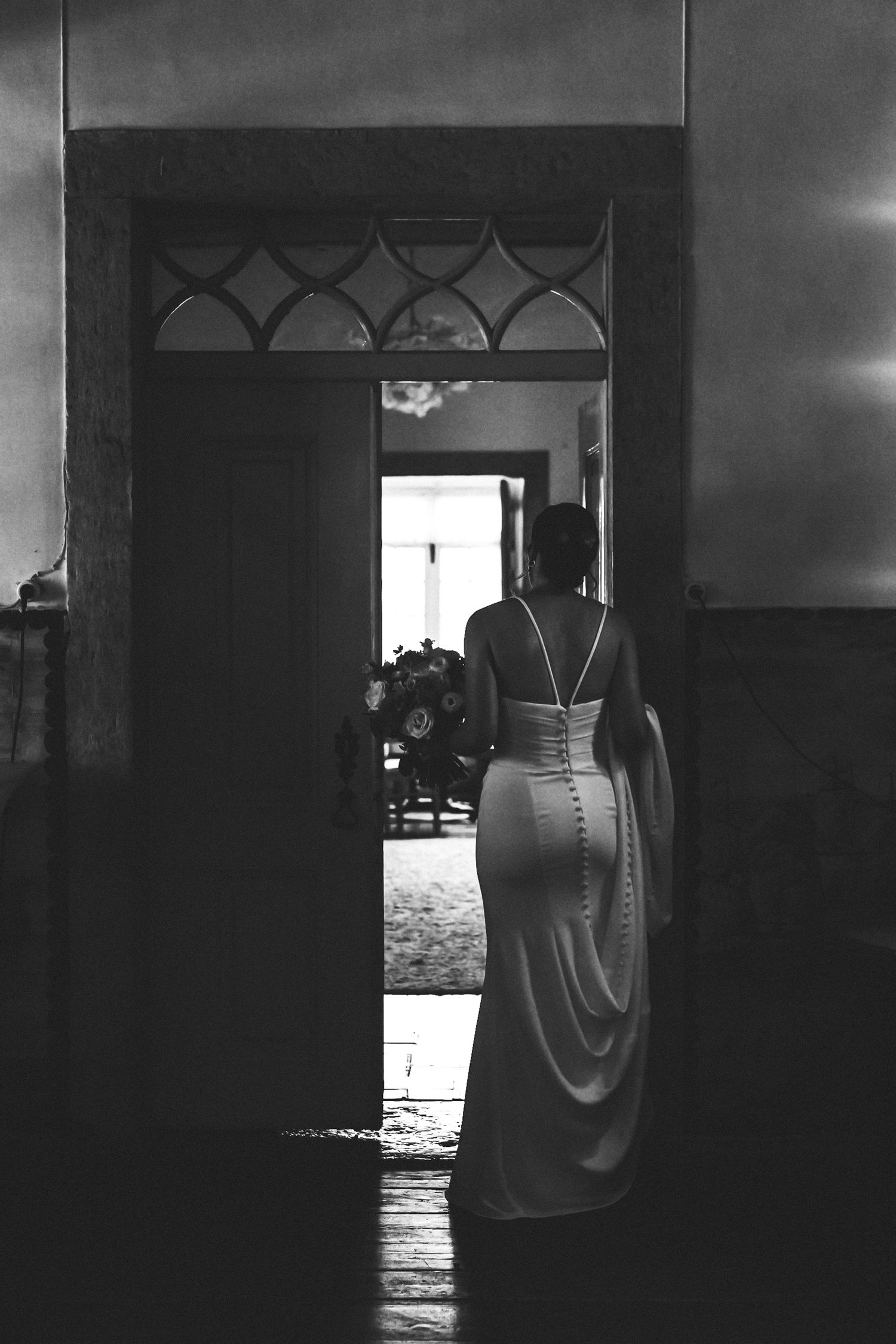 Bride getting ready at Quinta do Torneiro, captured by a Portugal wedding photographer