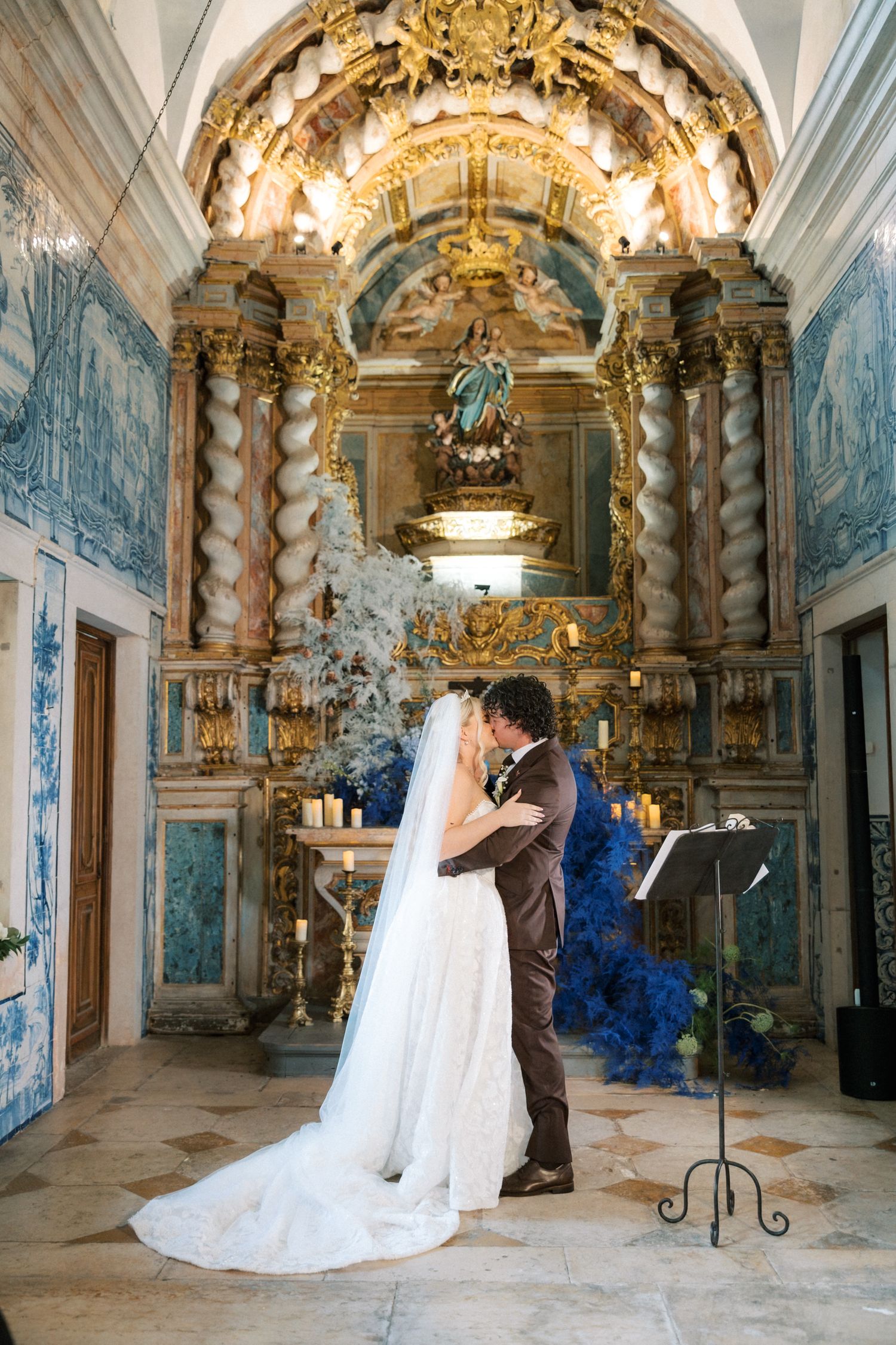 Wedding couple portrait at Quinta do Torneiro during a destination wedding in Portugal