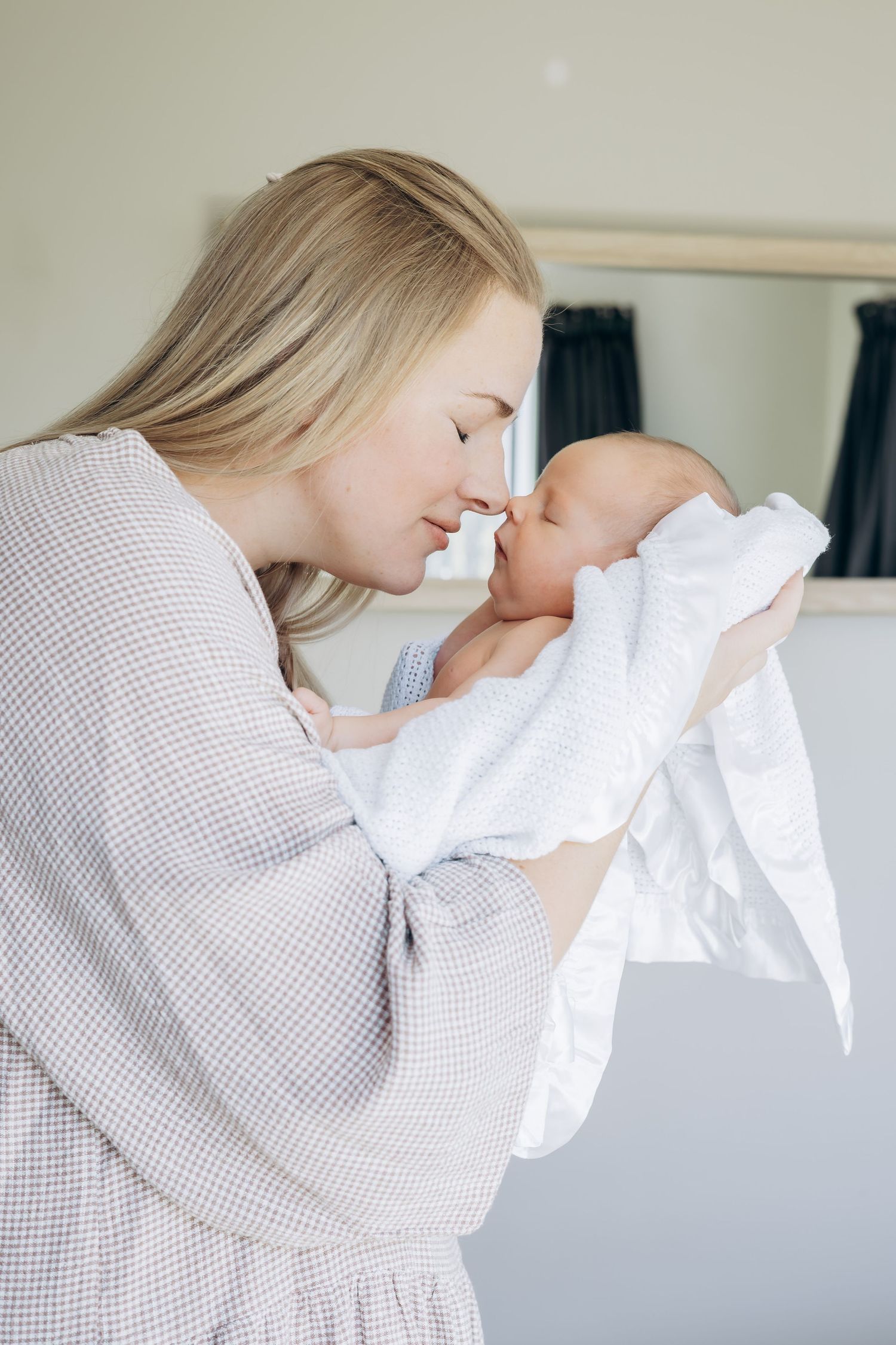 Christchurch family photographer, newborn, lifestyle family photography, Canterbury, couples, maternity, wedding, portrait, love, engagement