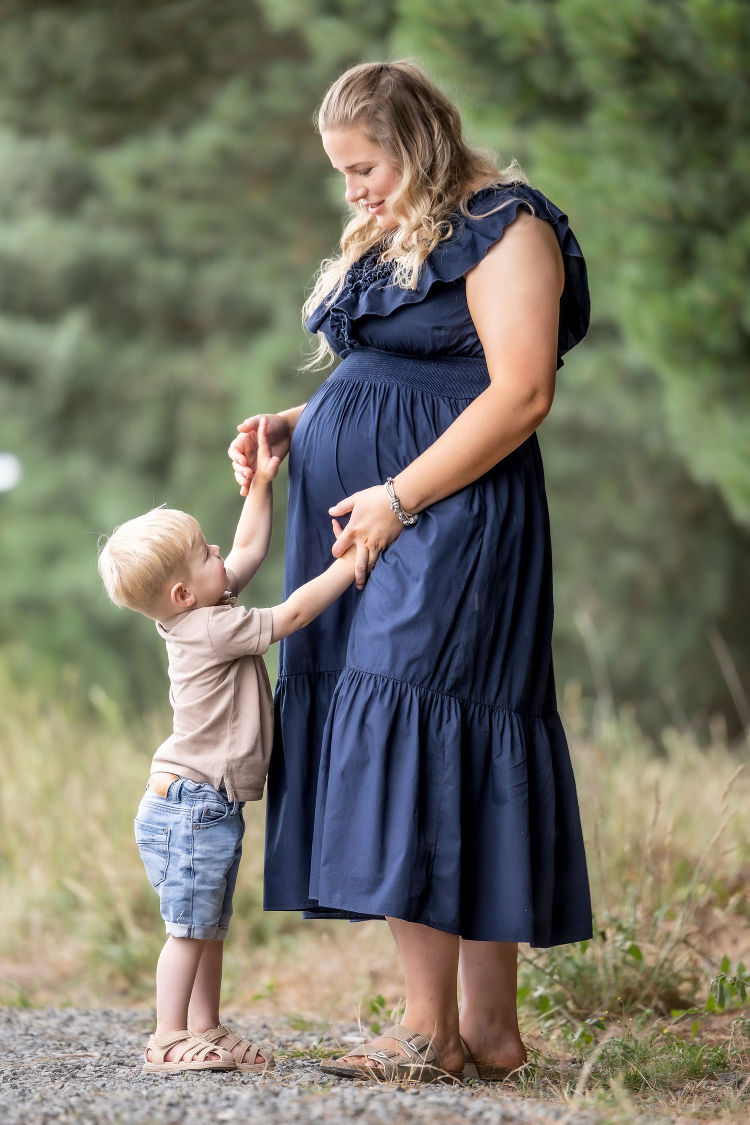 Christchurch family photographer, newborn, lifestyle family photography, Canterbury, couples, maternity, wedding, portrait, love, engagement