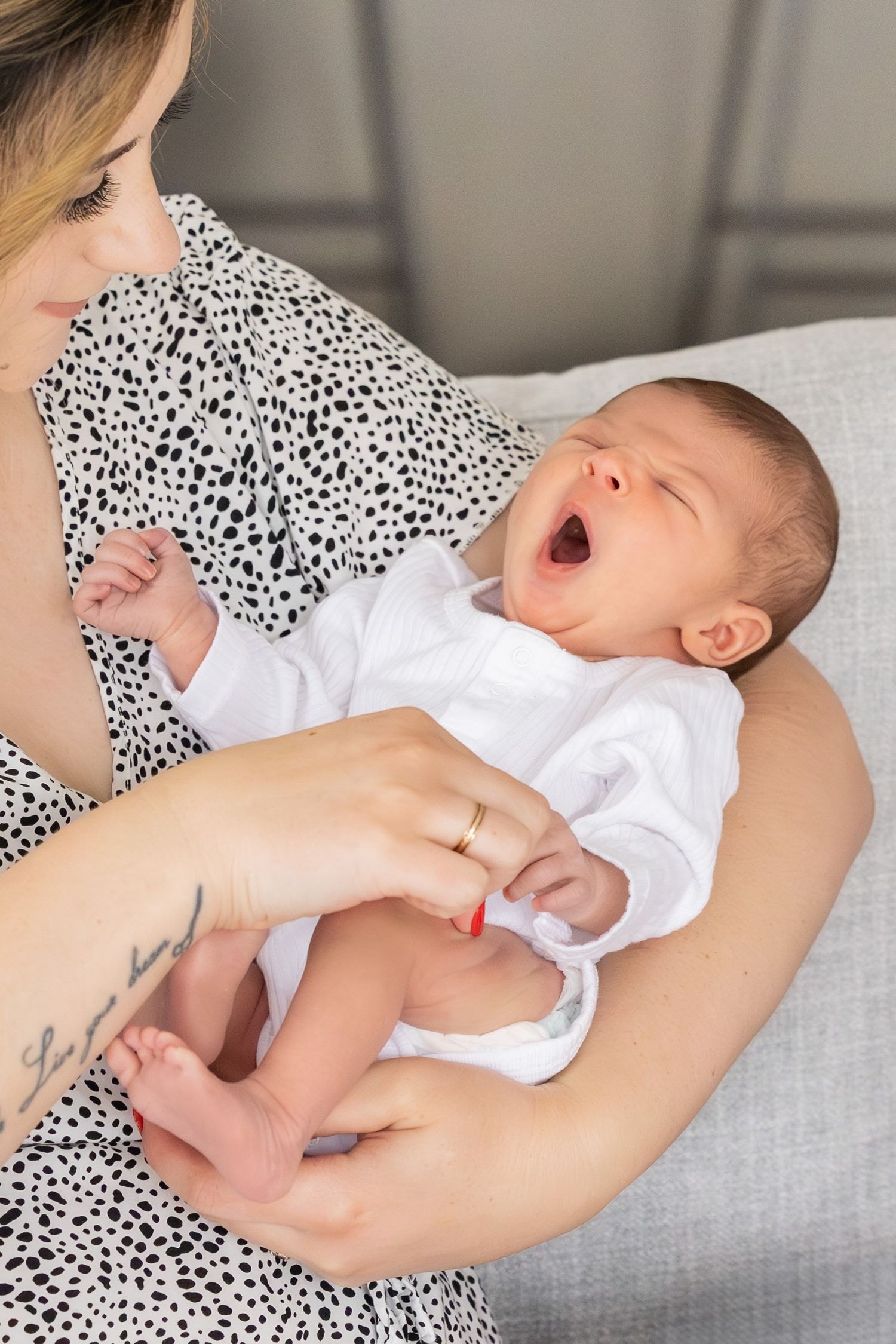 Christchurch family photographer, newborn photographer Christchurch, lifestyle family photography Canterbury, natural maternity photography,