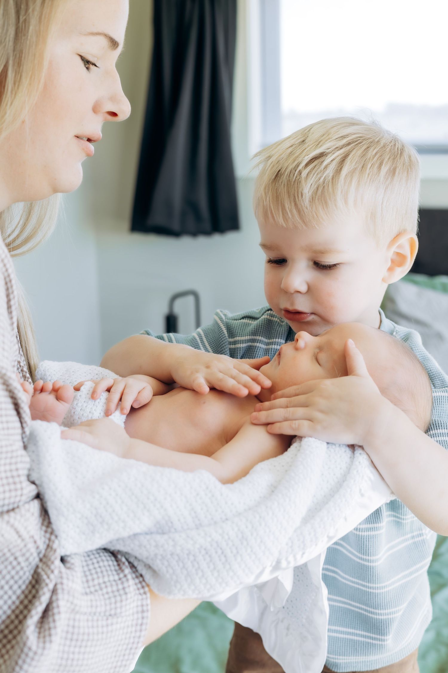 Christchurch family photographer, newborn, lifestyle family photography, Canterbury, couples, maternity, wedding, portrait, love, engagement