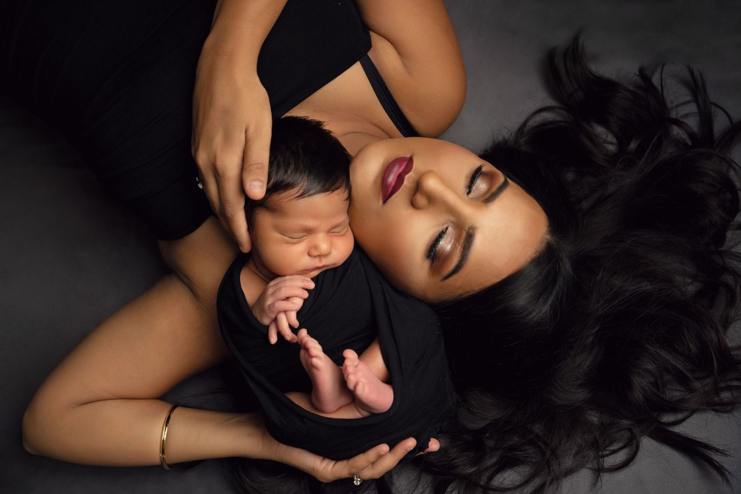 Artistic black and white maternity photography series.