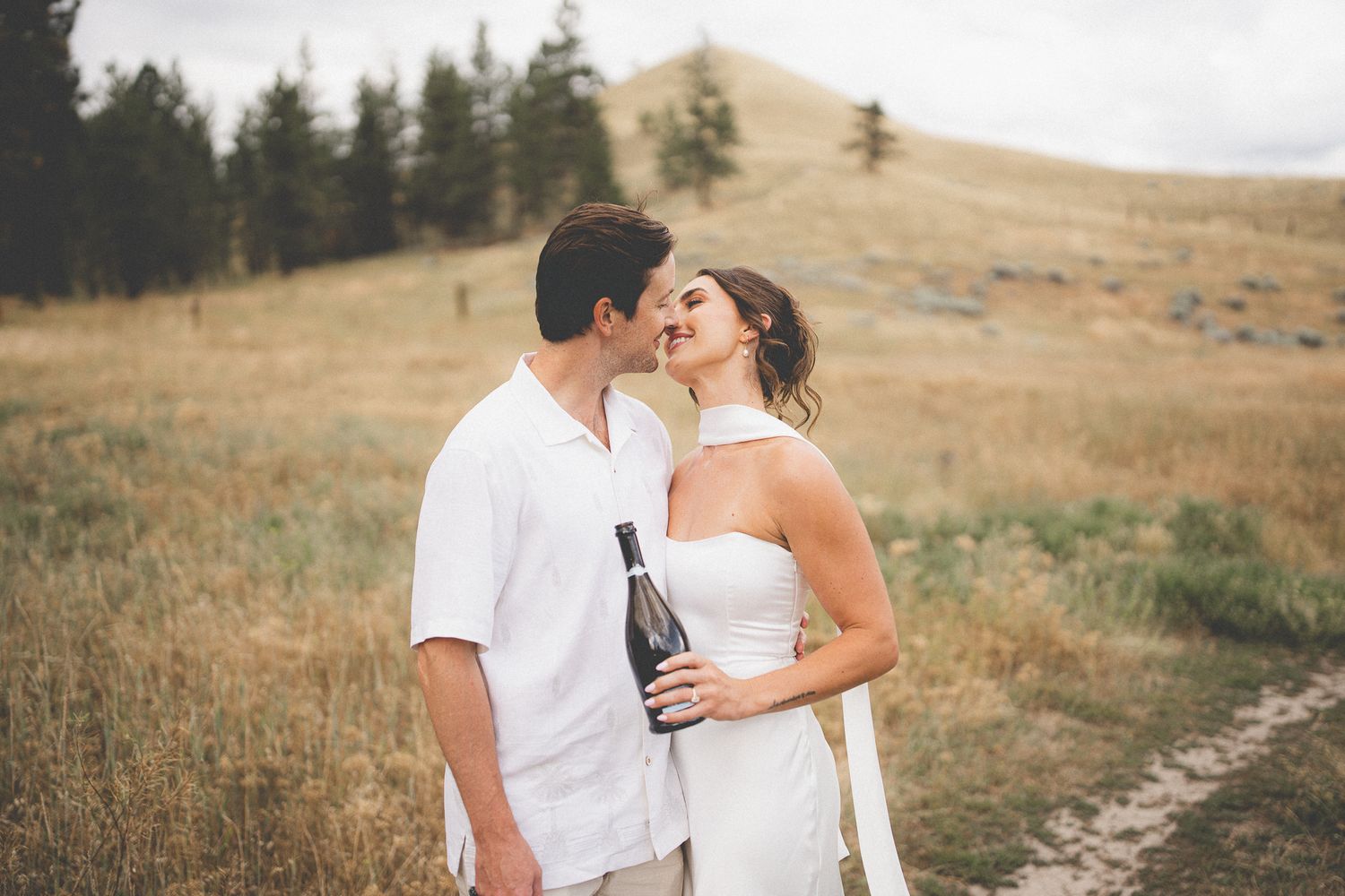 kelowna wedding photographer photography engagement elopement family maternity cheap affordable luxury okanagan bc