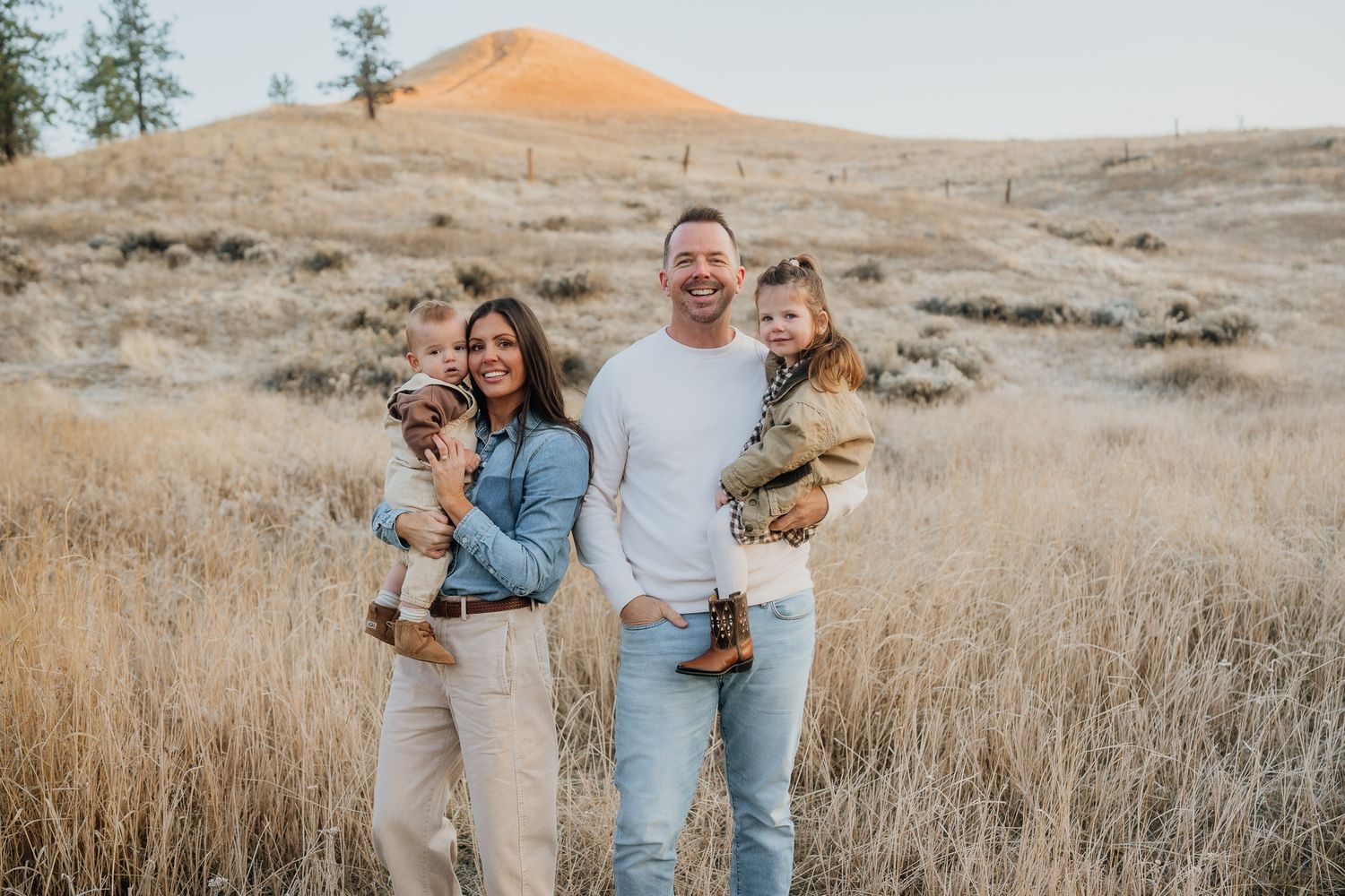 kelowna wedding photographer photography engagement elopement family maternity cheap affordable luxury okanagan bc