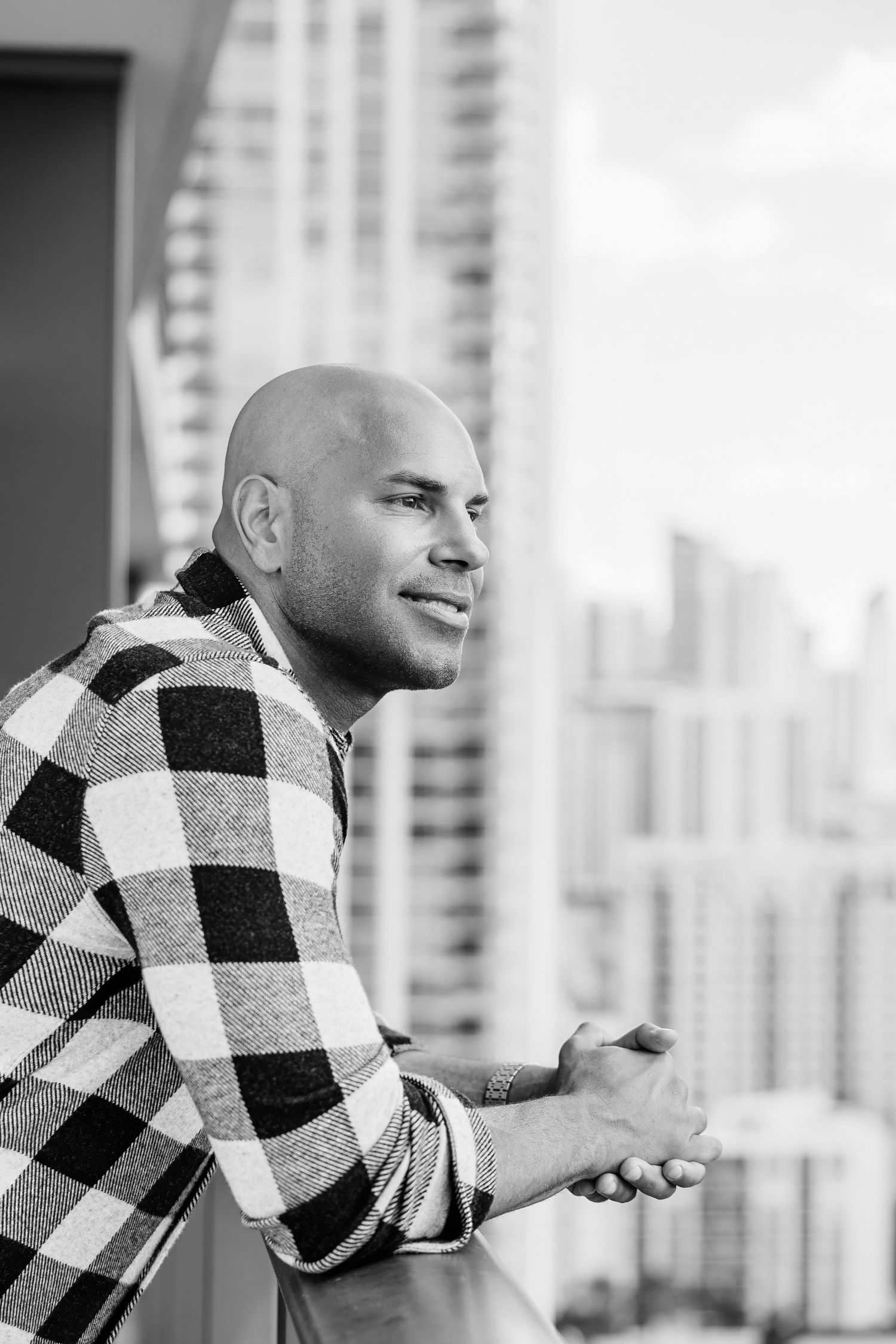 Confident professional dating photos in Miami for better matches