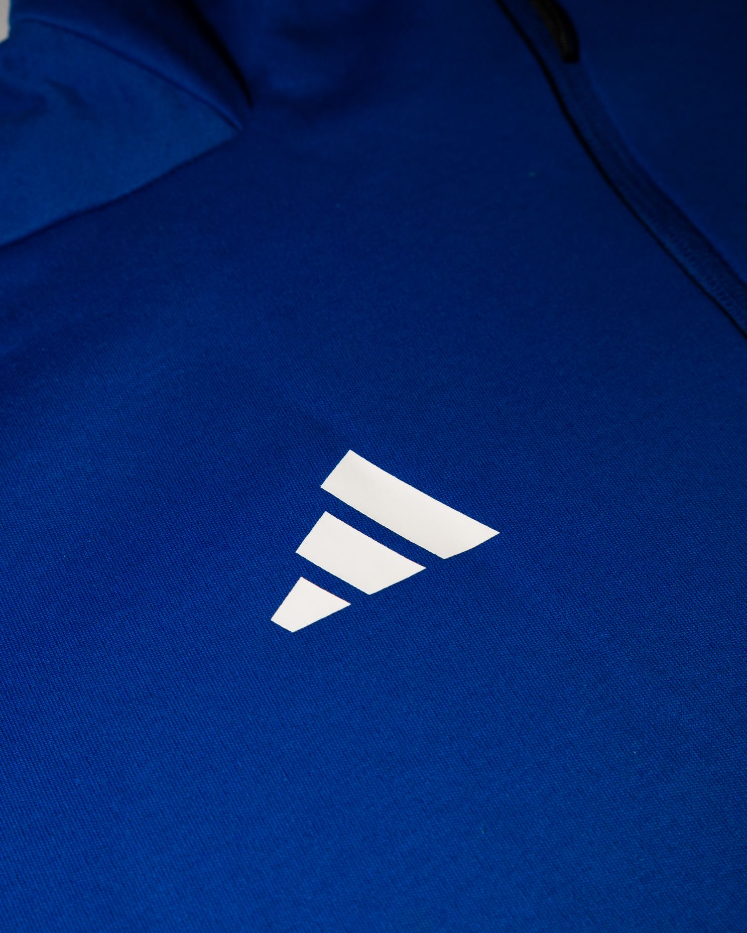 Maillot de l'équipe de France de Handball, par Adidas.