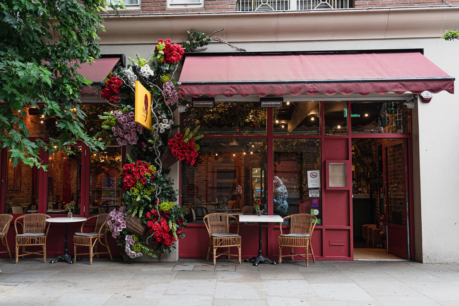 Cafe photography London, Seven Dials