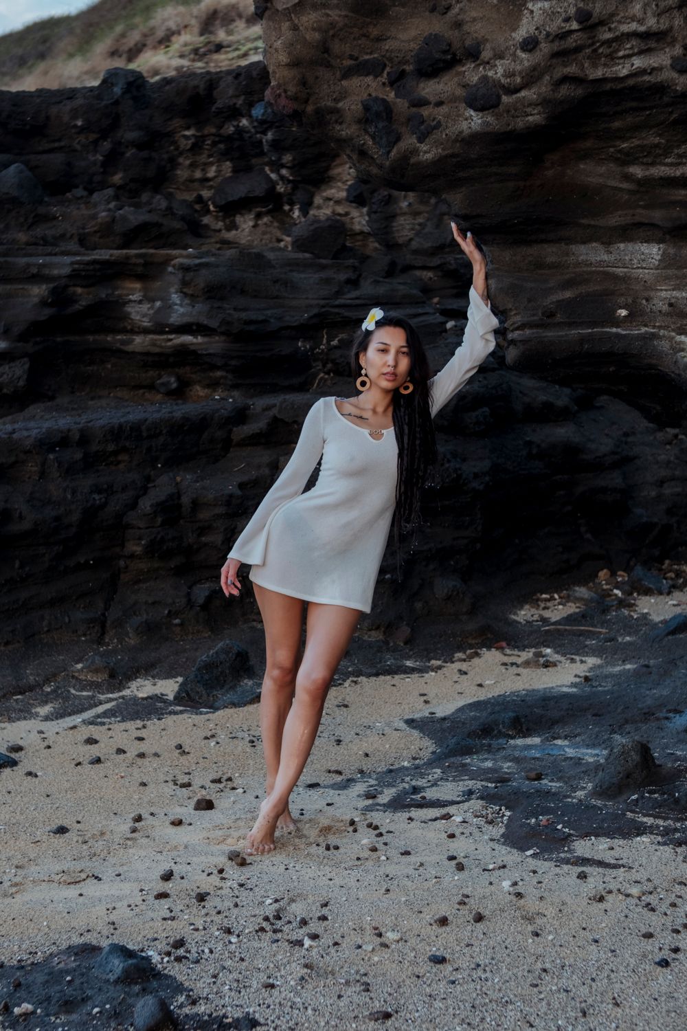 Beautiful portrait photo on Sandy Beach of Oahu Hawaii . Full body Portrait.