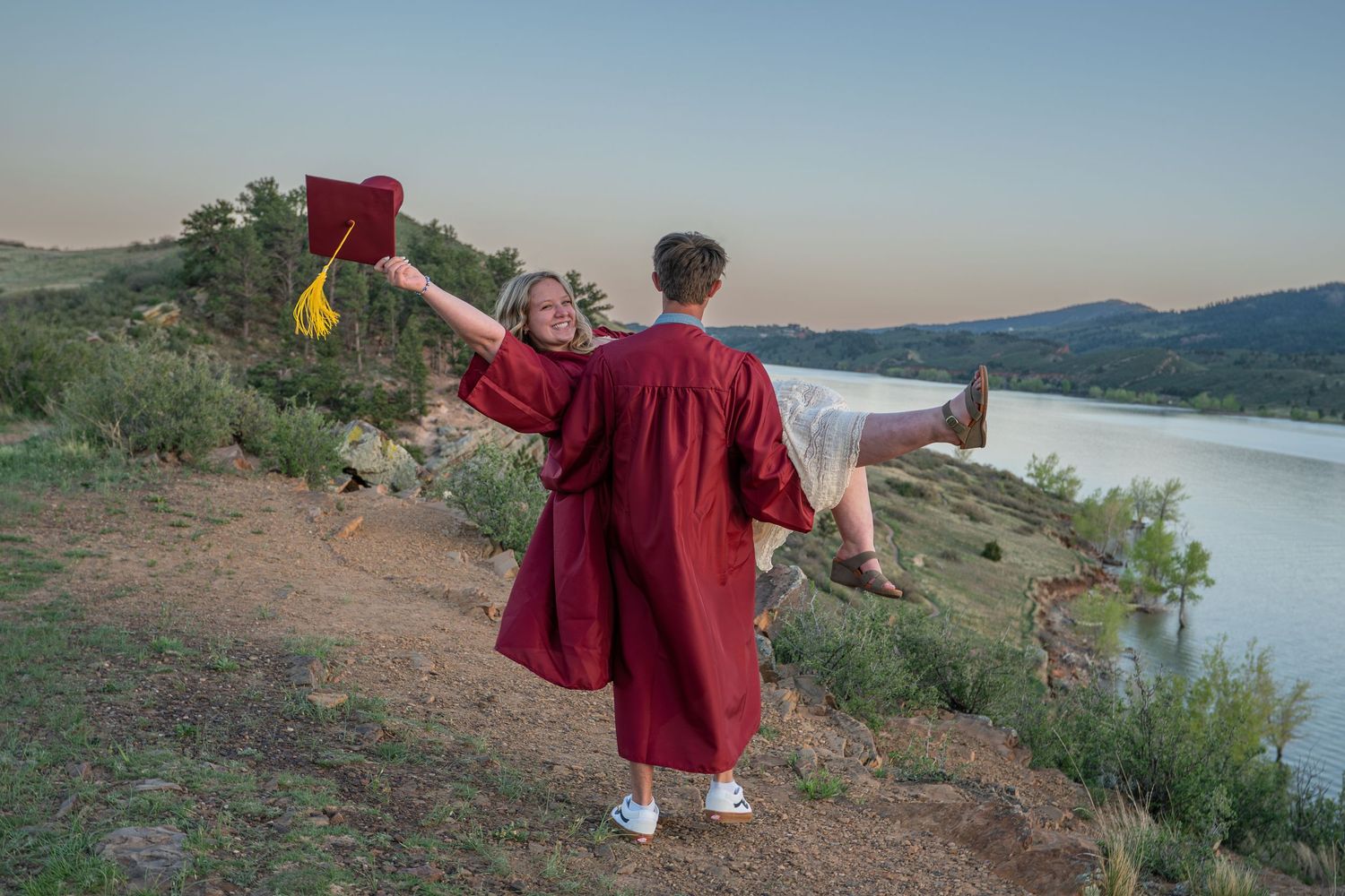 HORSETOOTH COUPLE GRAD PHOTO TAKEN BY SARAH MICHELLE CREATIVE