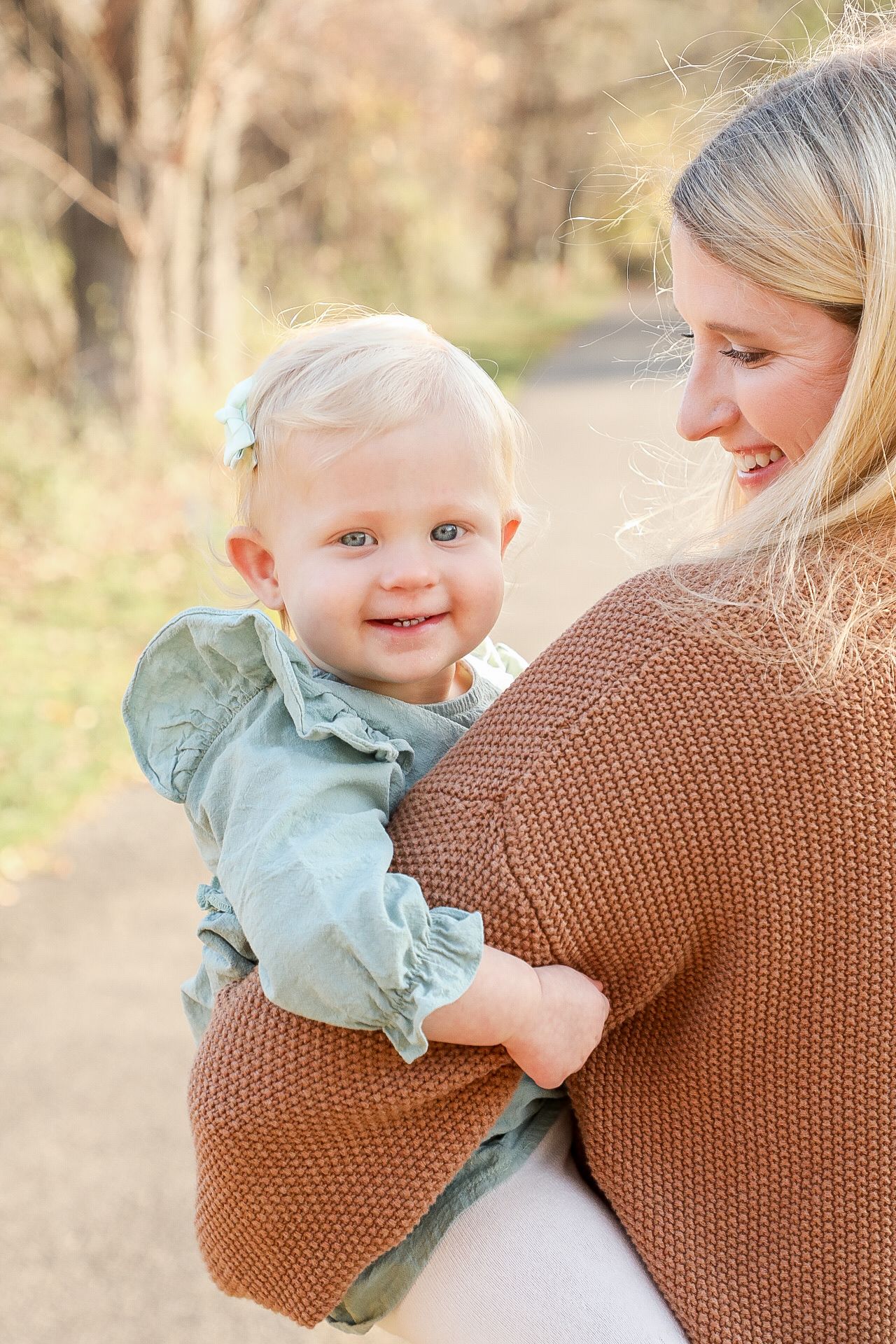 Mommy and her daughter during a mini photo shoot.