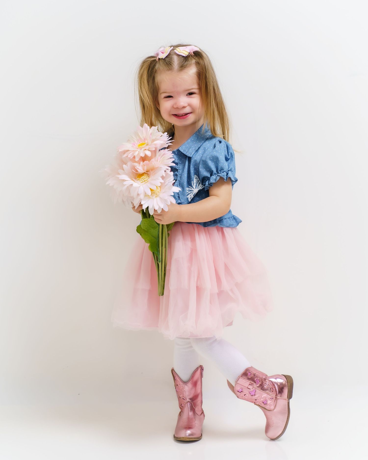 Easter Sessions in my studio in The Monarch. March. Ogden, Utah. Spring session. Flowers. Swing. Little Girl. Northern Utah Photographer