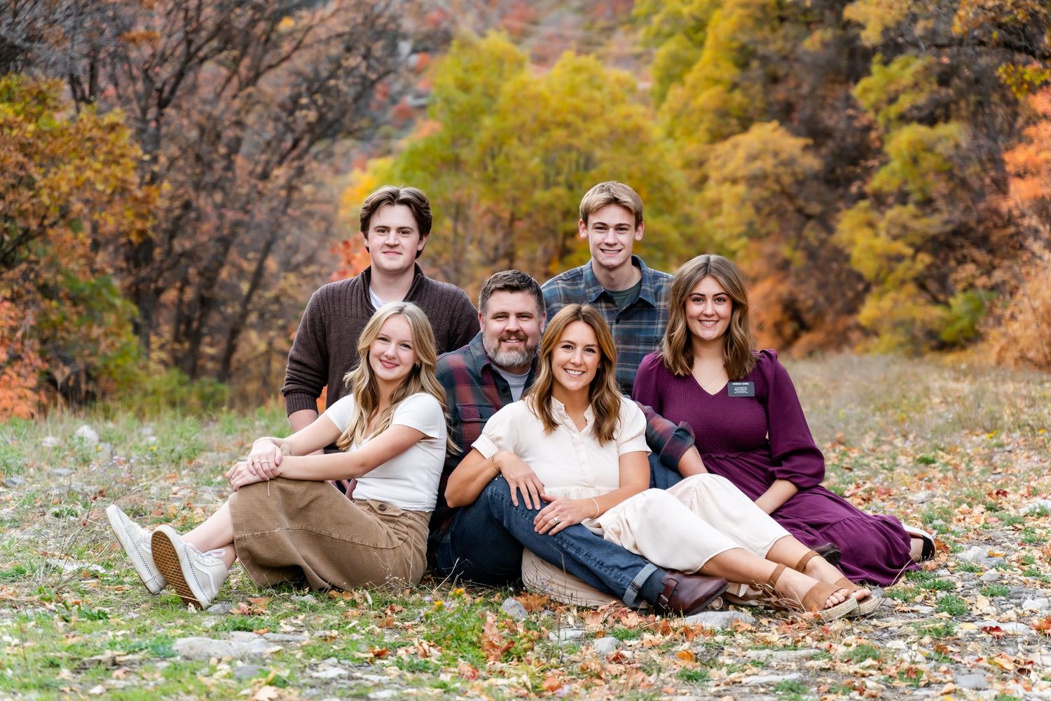 Family of six photo session in the fall in Ogden Canyon. Northern Utah. Northern Utah Photographer
