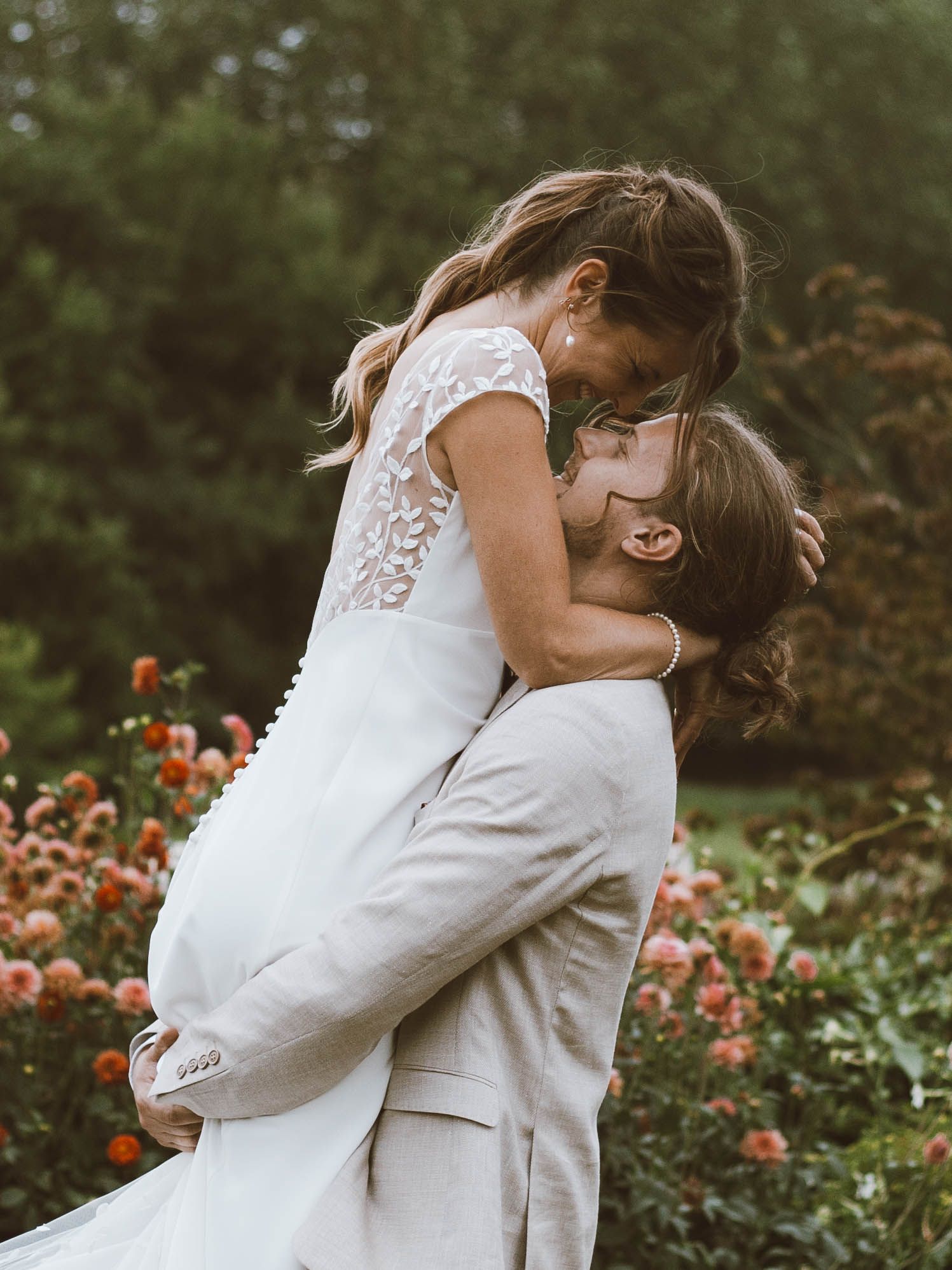 amour danse mariés robe blanche