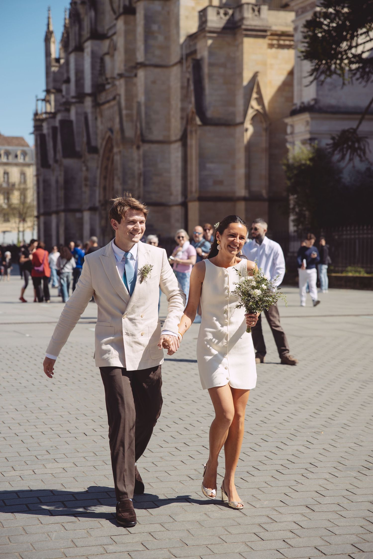 marcher vers la mairie