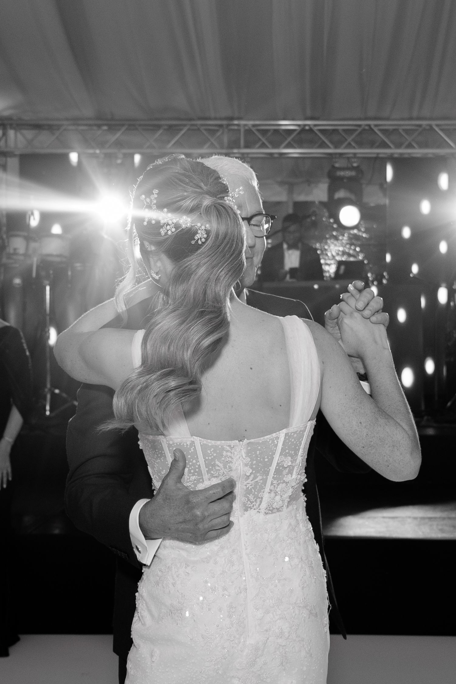 Father of the bride in a heartfelt moment | editorial wedding photography in Guatemala