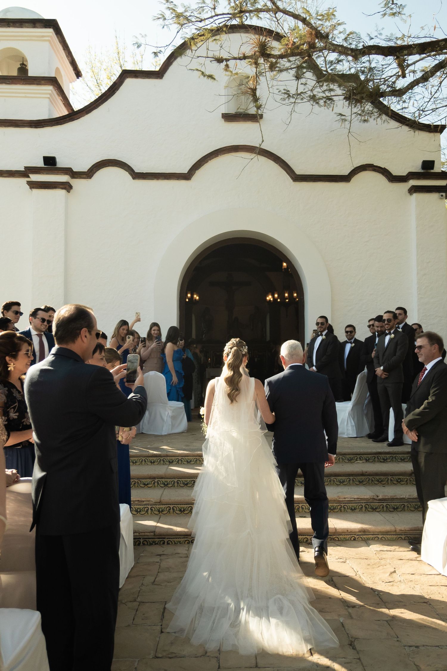 Antigua Guatemala Wedding Photographer with an Editorial and Documentary approach