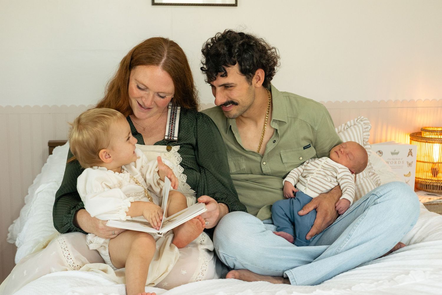 newborn family photos in hutchinson kansas, lifestyle cozy photos