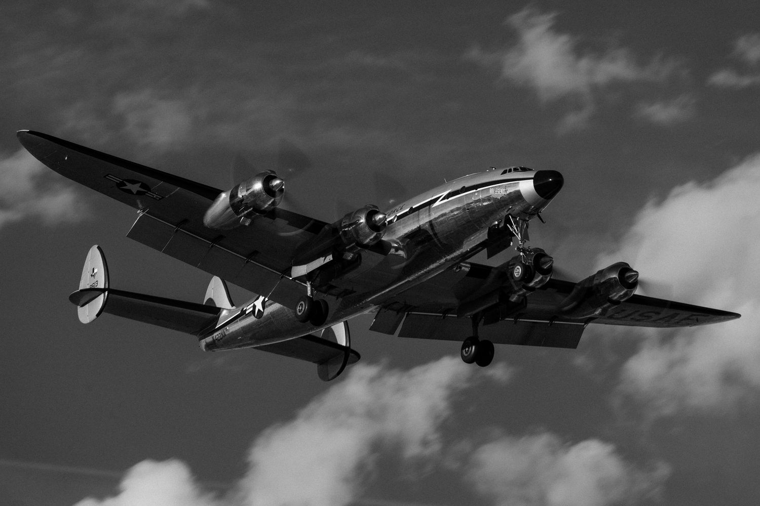 A photo of the C-121 Constellation 