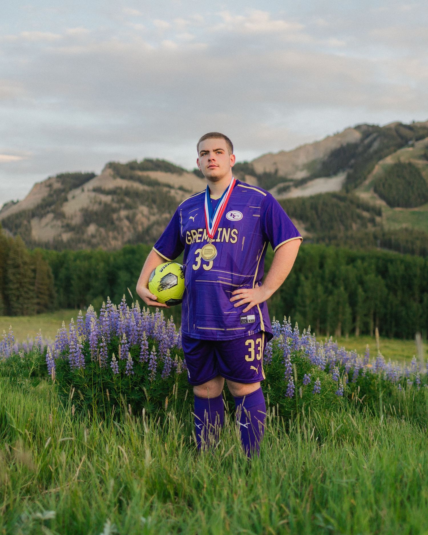 A senior photoshoot in Mount Crested Butte, Colorado.