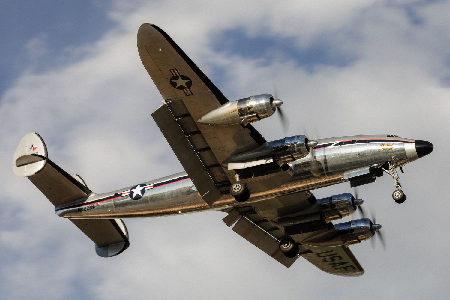 A photo of the C-121 Constellation 