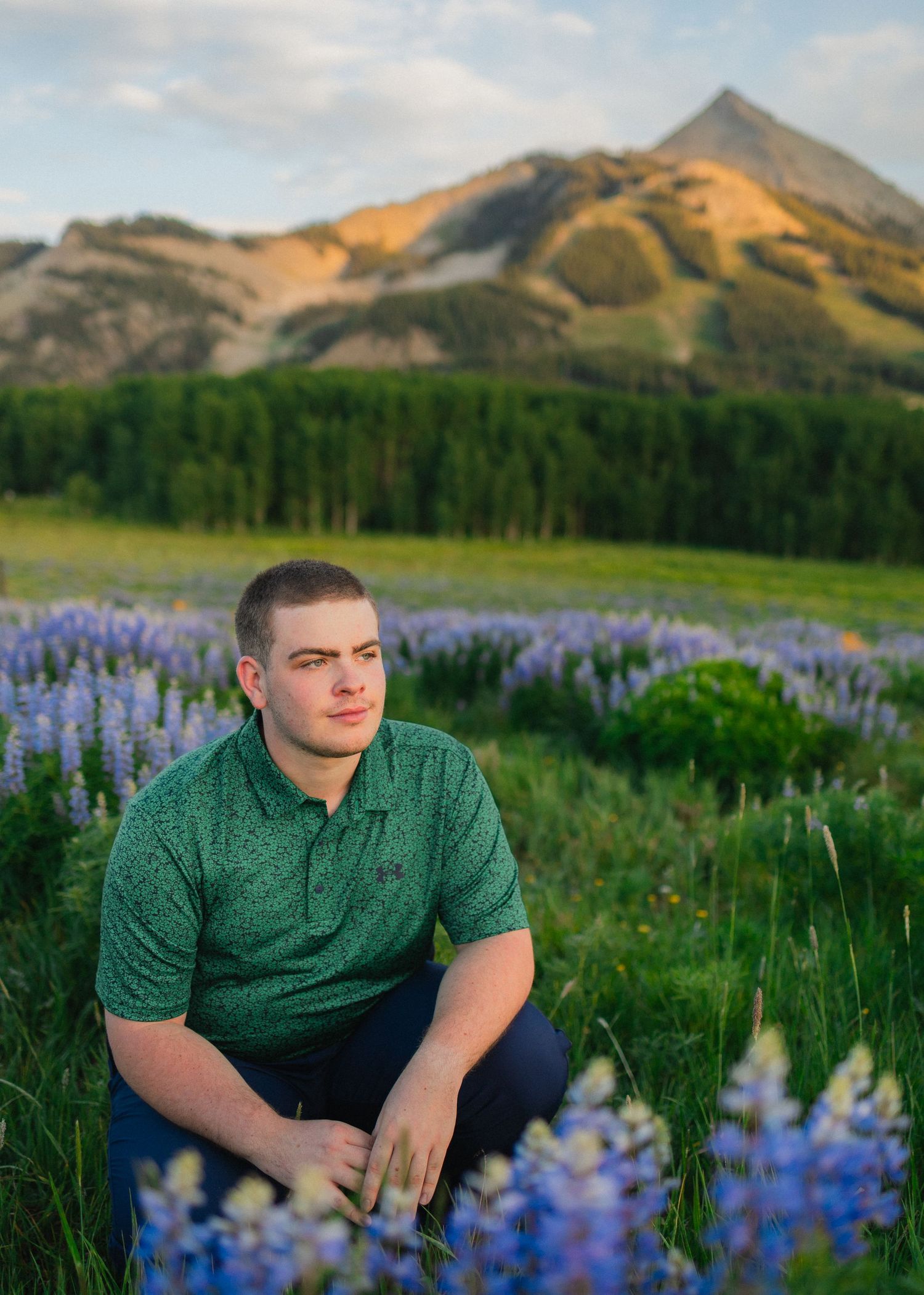 A senior photoshoot in Mount Crested Butte, Colorado.