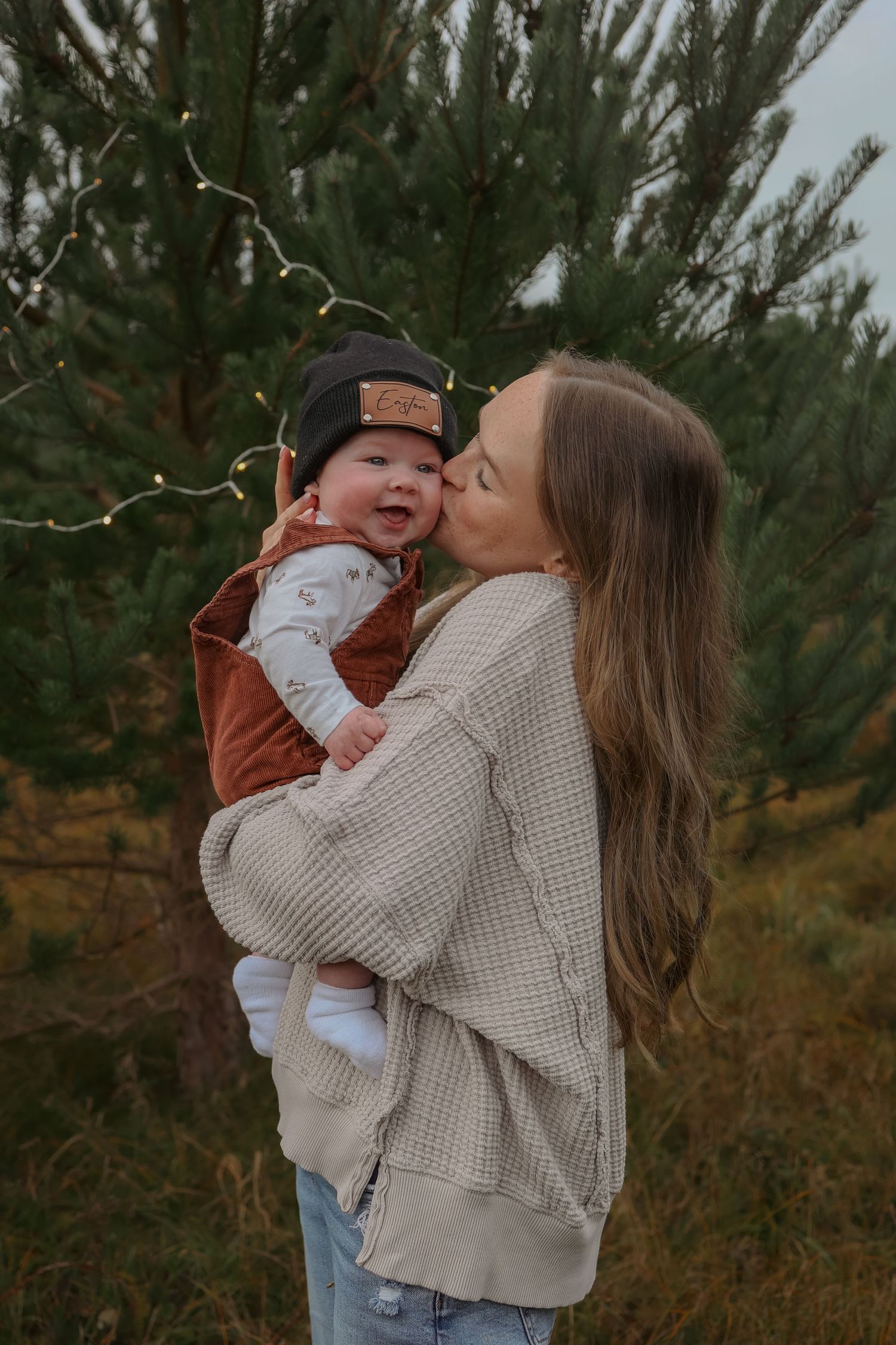 Emotive Motherhood photoshoot in the woods in Norfolk captured buy Untamed Muses during a Motherhood photography minis.