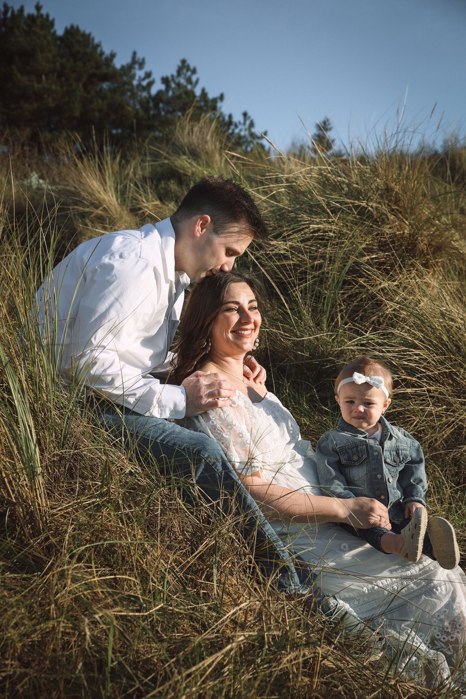 Family portrait in Norfolk coast captured by maternity specialist Untamed Muses