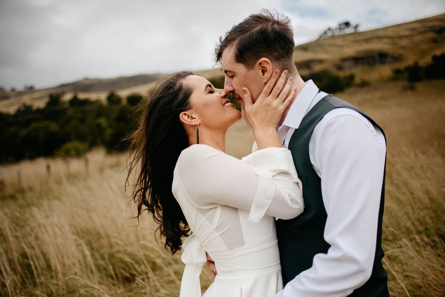 Sunset wedding photos in Heathcote Valley, Chch