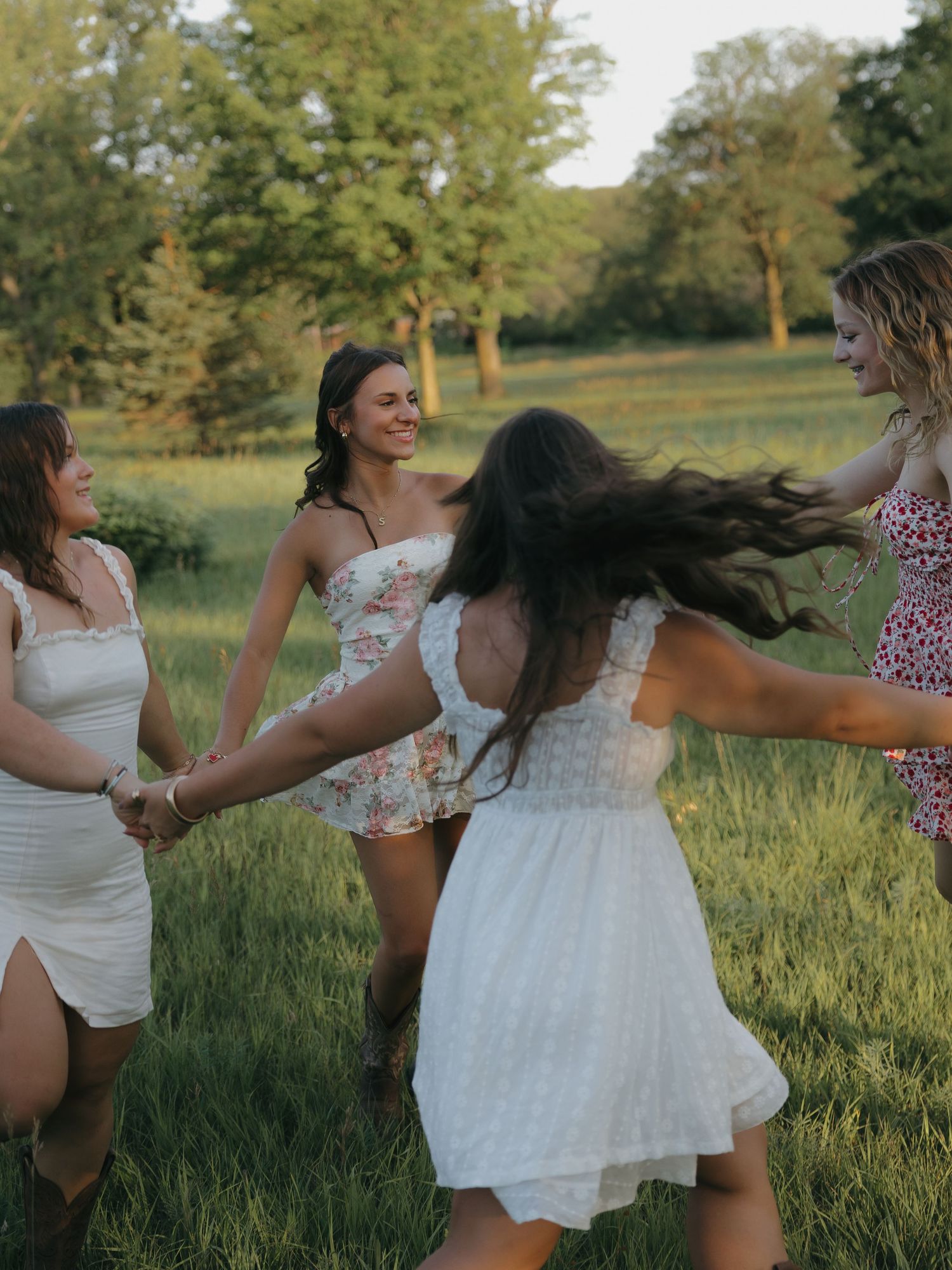 relaxed and candid golden hour group photo