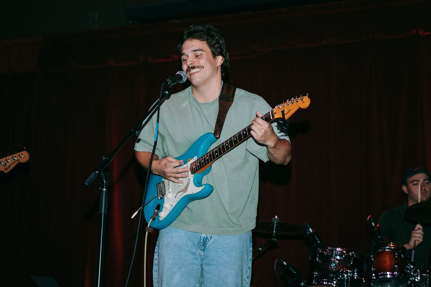 Joby-Gaines-Live