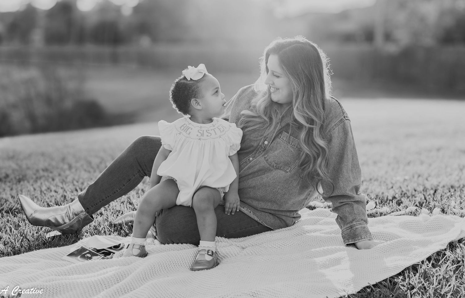 Timeless family portraits in Baton Rouge — authentic, heartfelt photography capturing real connections and milestones in natural light.
