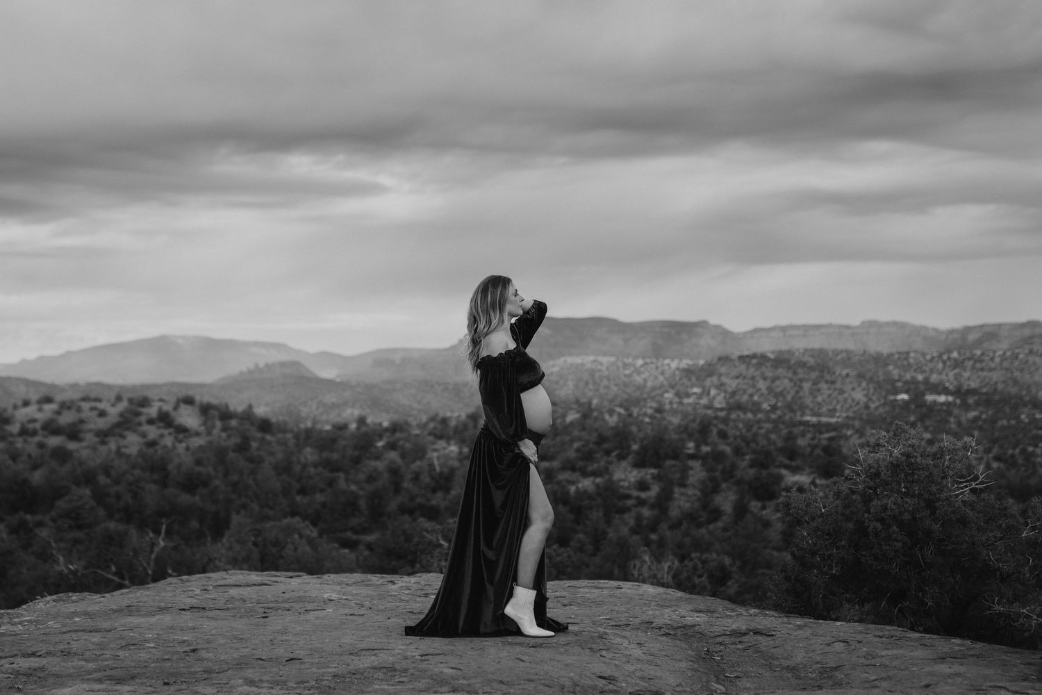 Sedona, Arizona Maternity photos mountain top