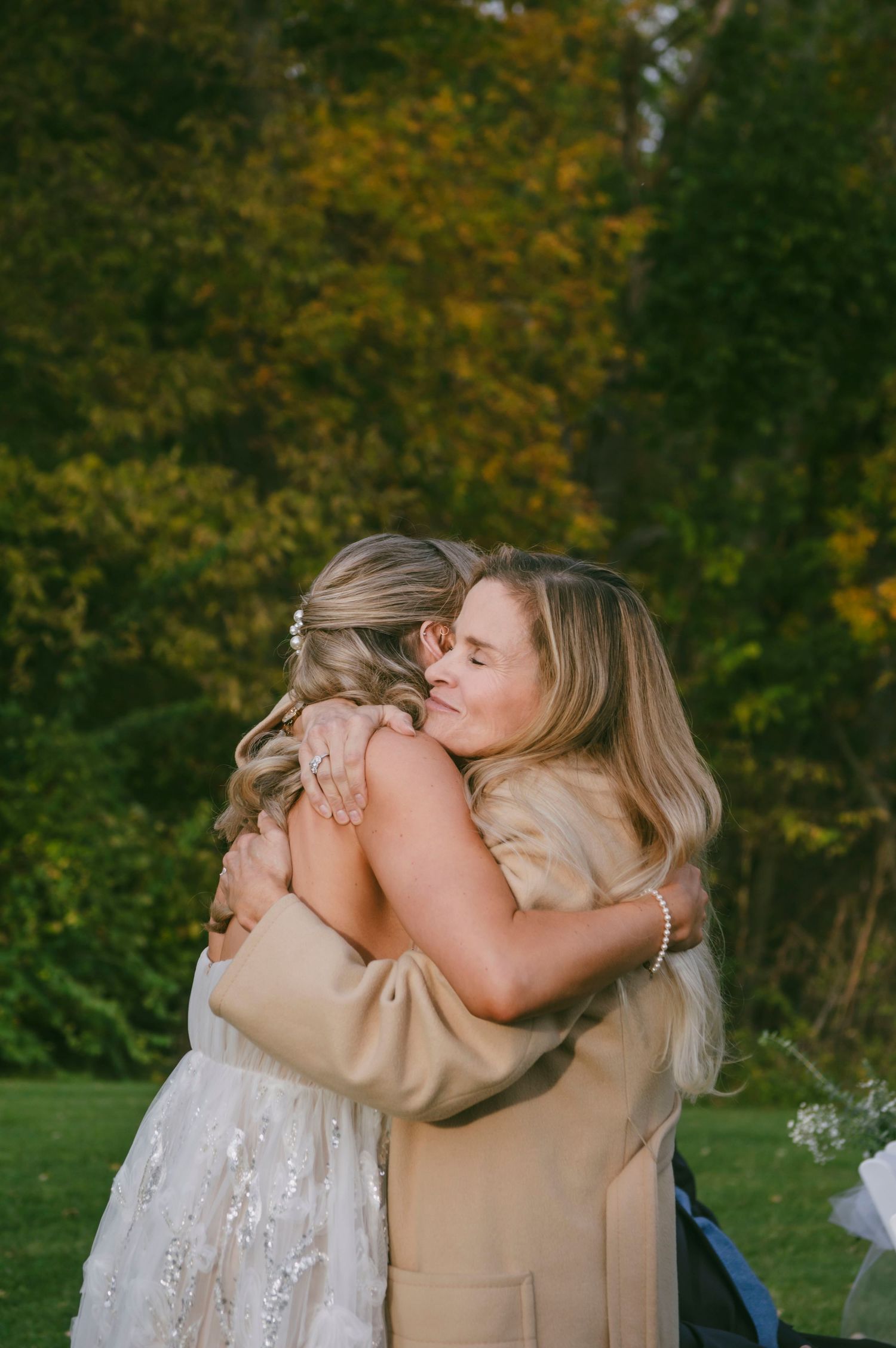 Romantic photography session capturing authentic connection.