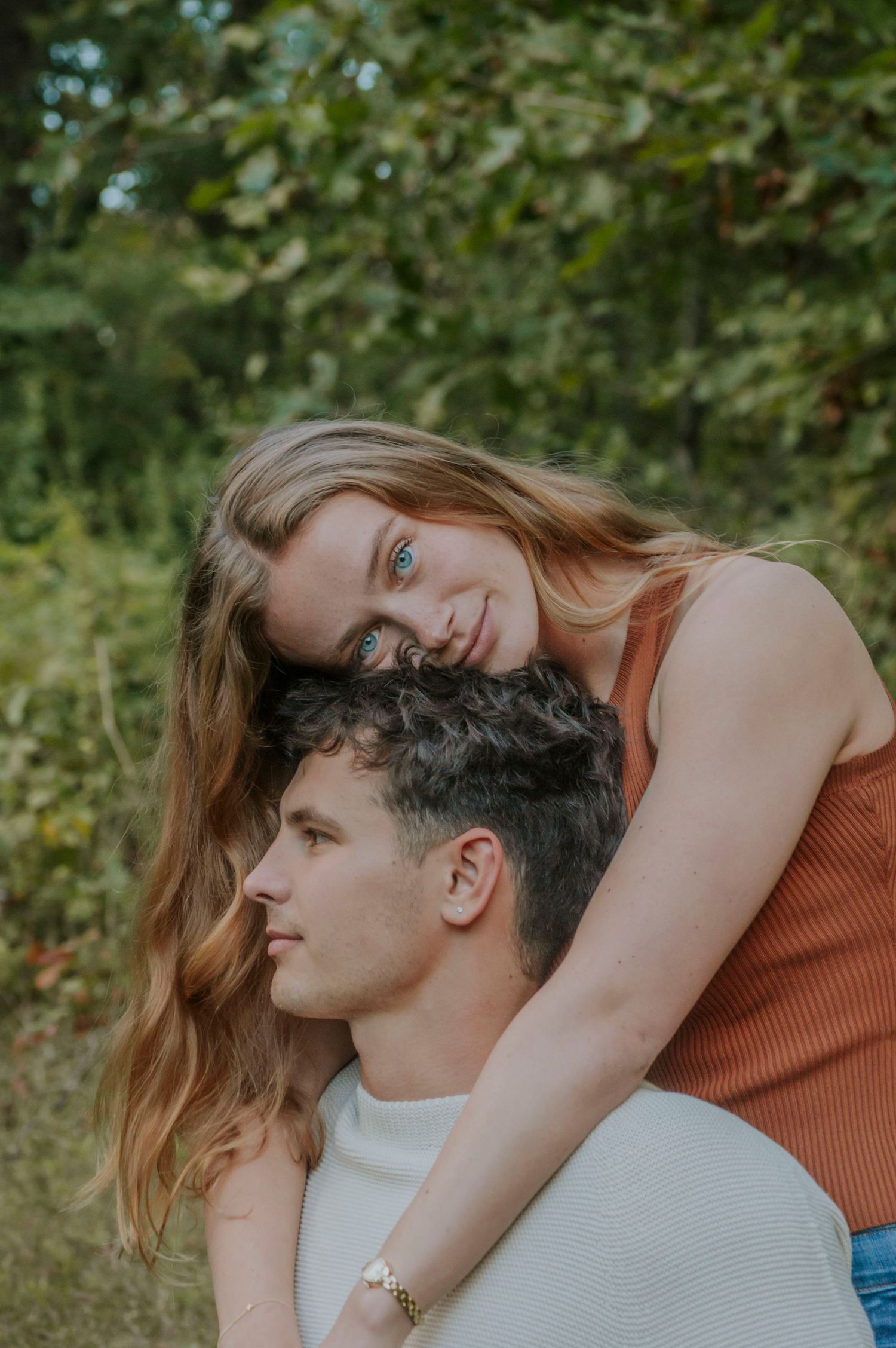 Romantic photography session capturing authentic connection.