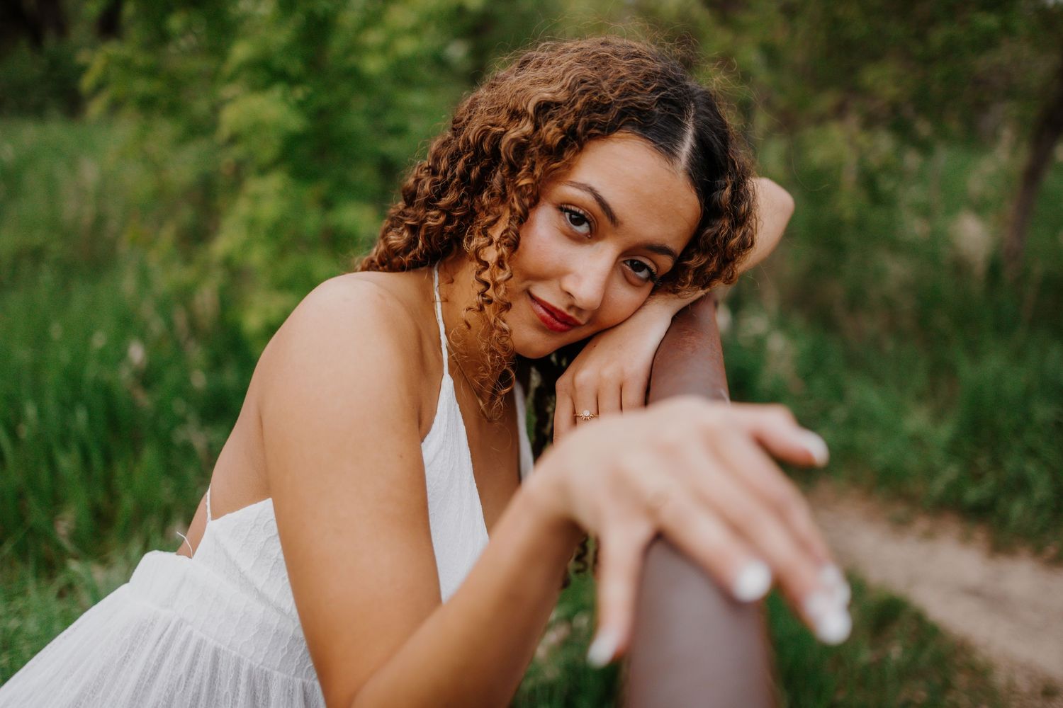 Minneapolis senior photographer capturing outdoor senior portraits for Andrea Wagner Photography