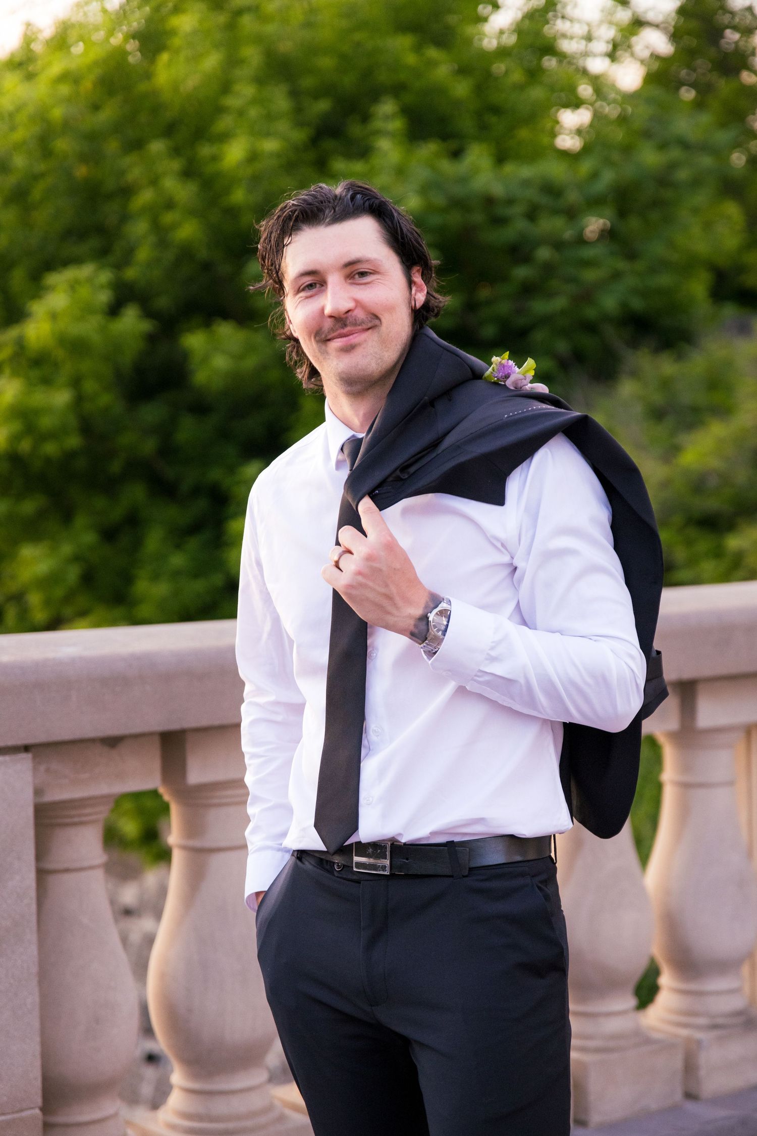 Wedding Photographer Ottawa Ontario | Balcony beside Fairmont Château Laurier, Ottawa, Ontario