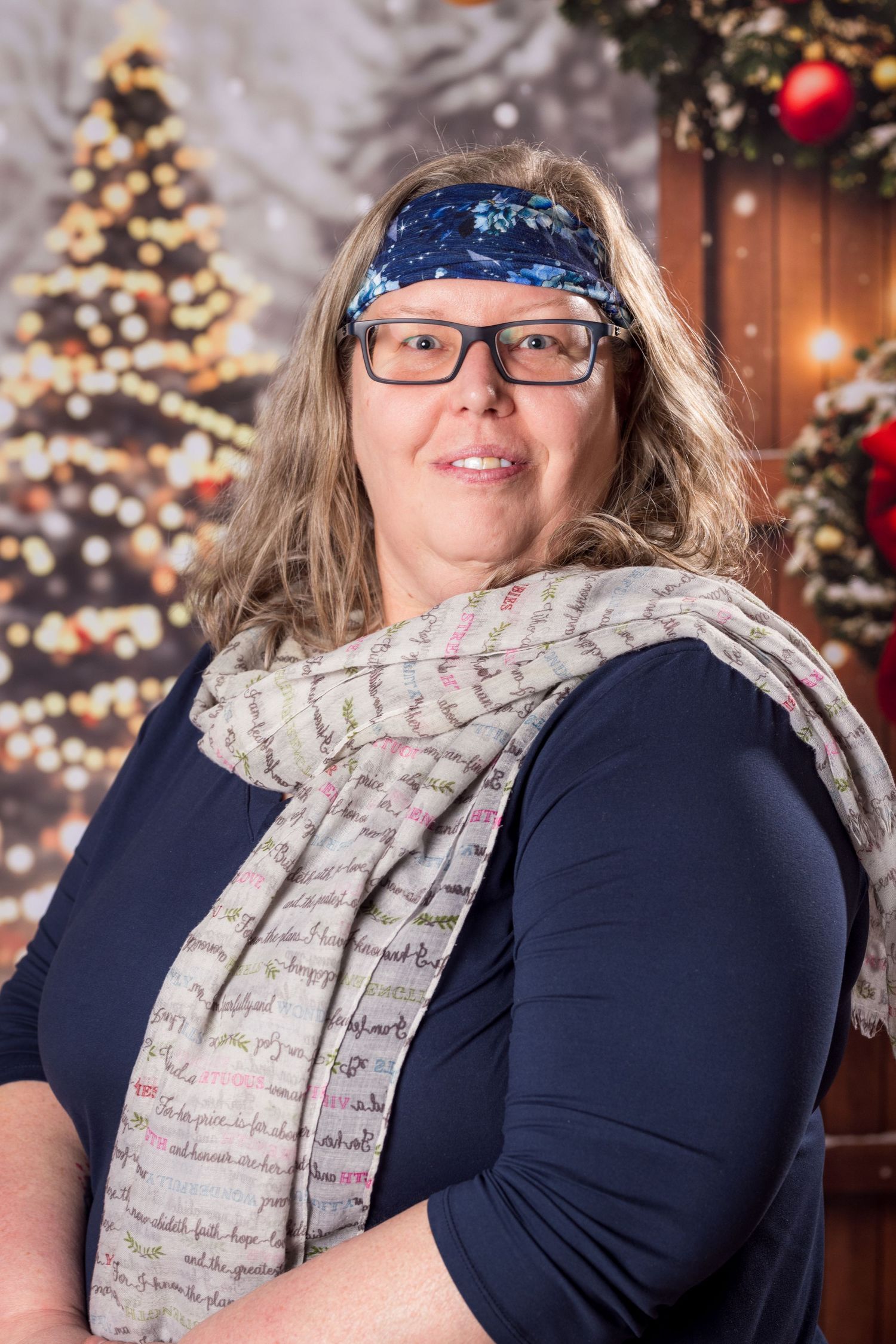 Christmas Family portraits | Russell Flea Market | Ottawa Wedding & Lifestyle Photographer | Tim Gowling Photography