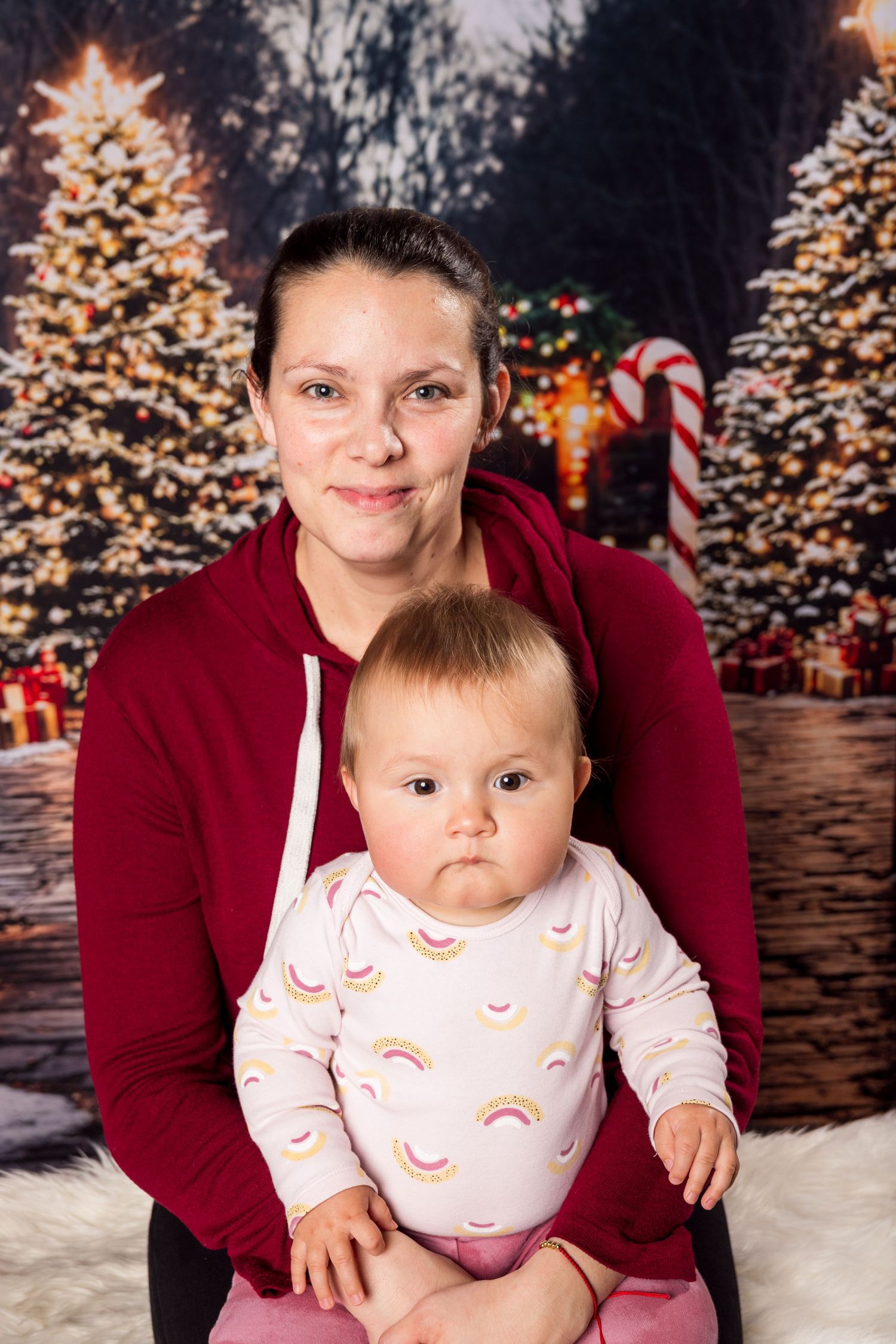 Christmas Family portraits | Russell Flea Market | Ottawa Wedding & Lifestyle Photographer | Tim Gowling Photography