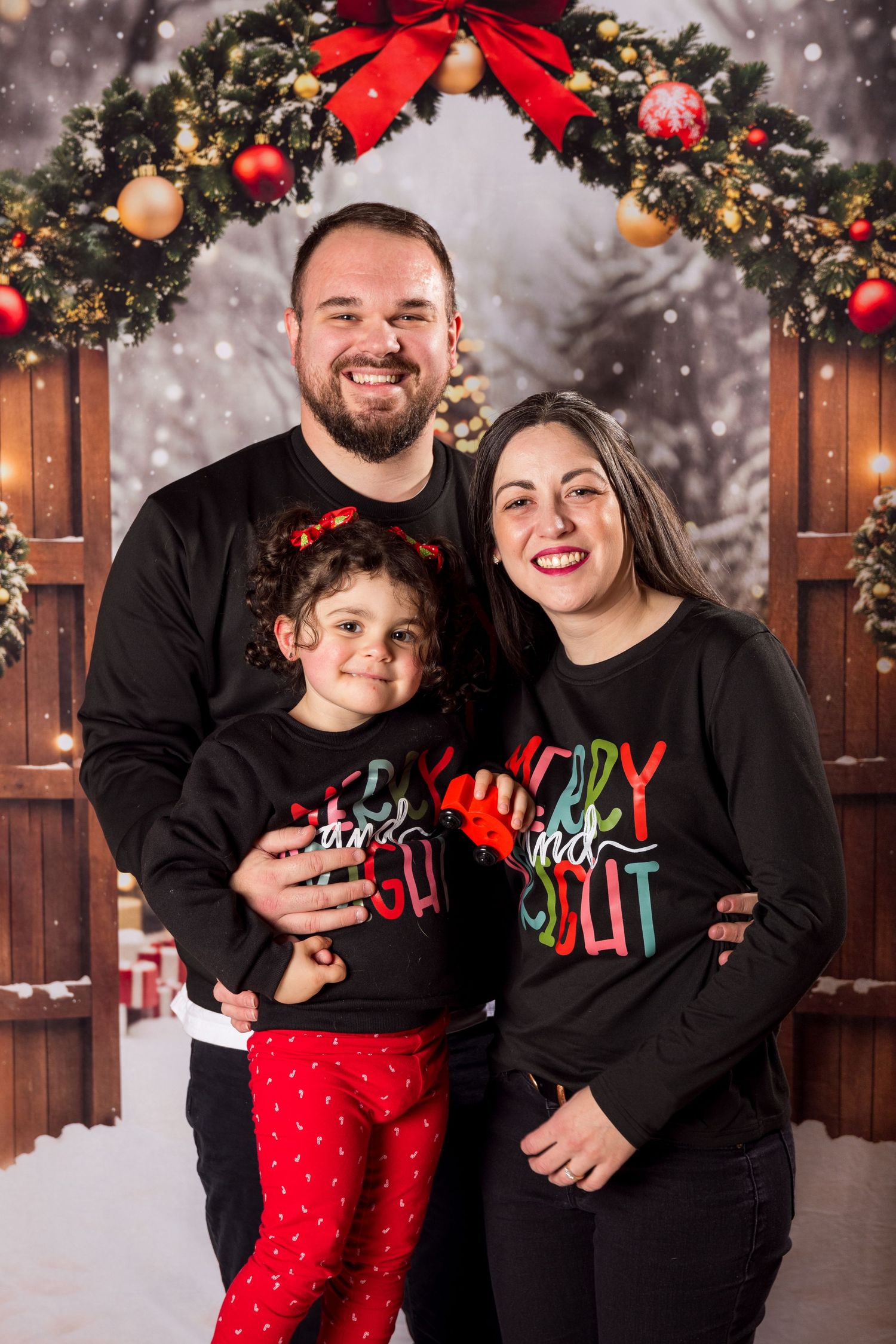 Christmas Family portraits | Russell Flea Market | Ottawa Wedding & Lifestyle Photographer | Tim Gowling Photography