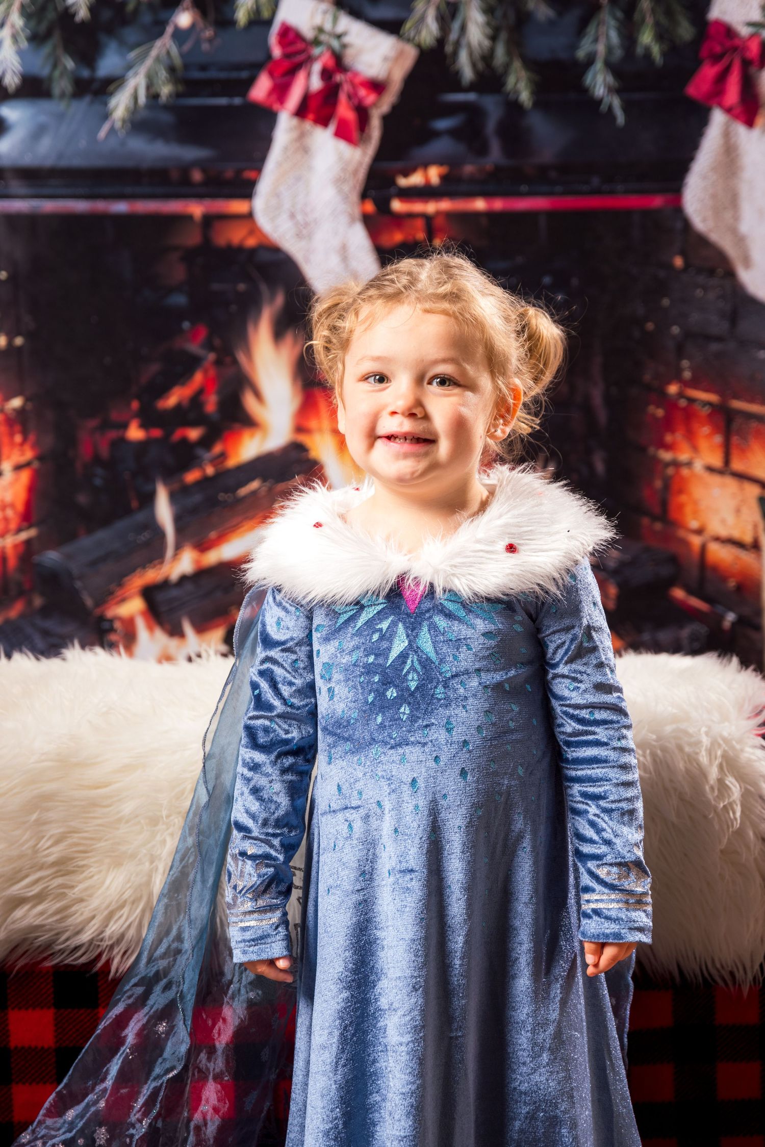 Christmas Family portraits | Russell Flea Market | Ottawa Wedding & Lifestyle Photographer | Tim Gowling Photography